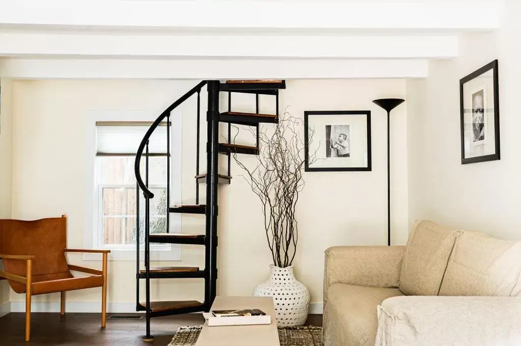 Living room, Seating Area in The Roundtree, Amagansett