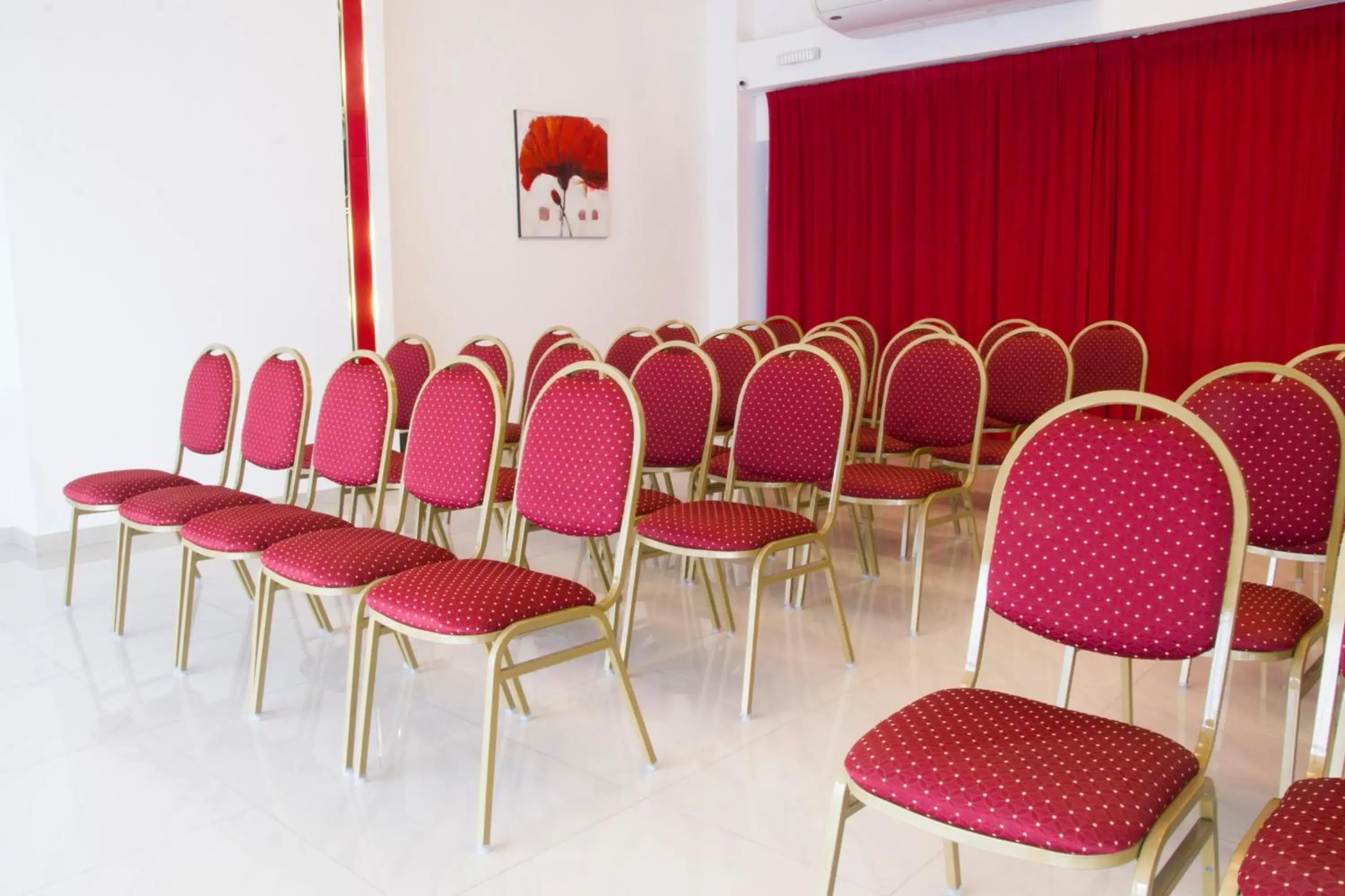 Meeting/conference room in Let Sun Hotel Boutique