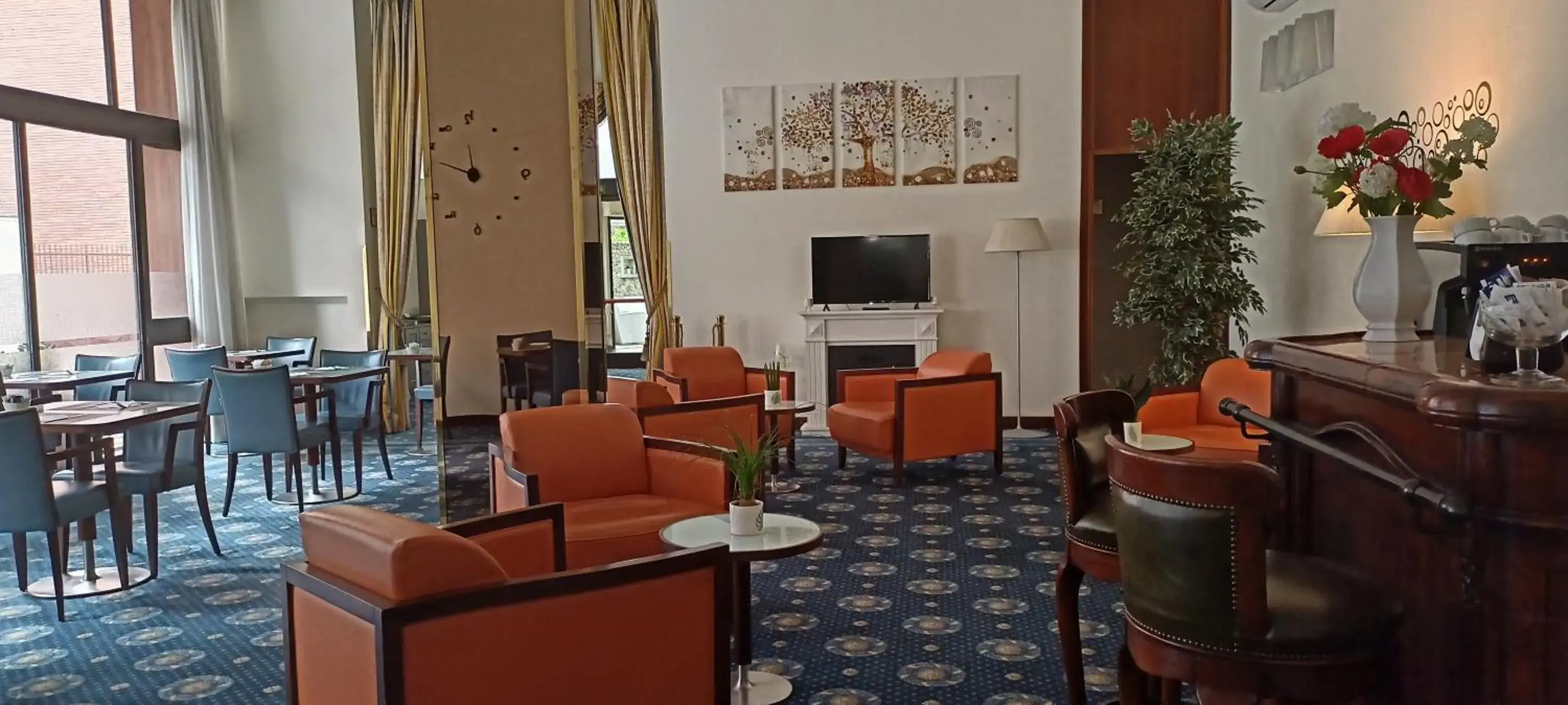 Communal lounge/ TV room, Lounge/Bar in iH Hotels Milano Eur - Trezzano sul Naviglio