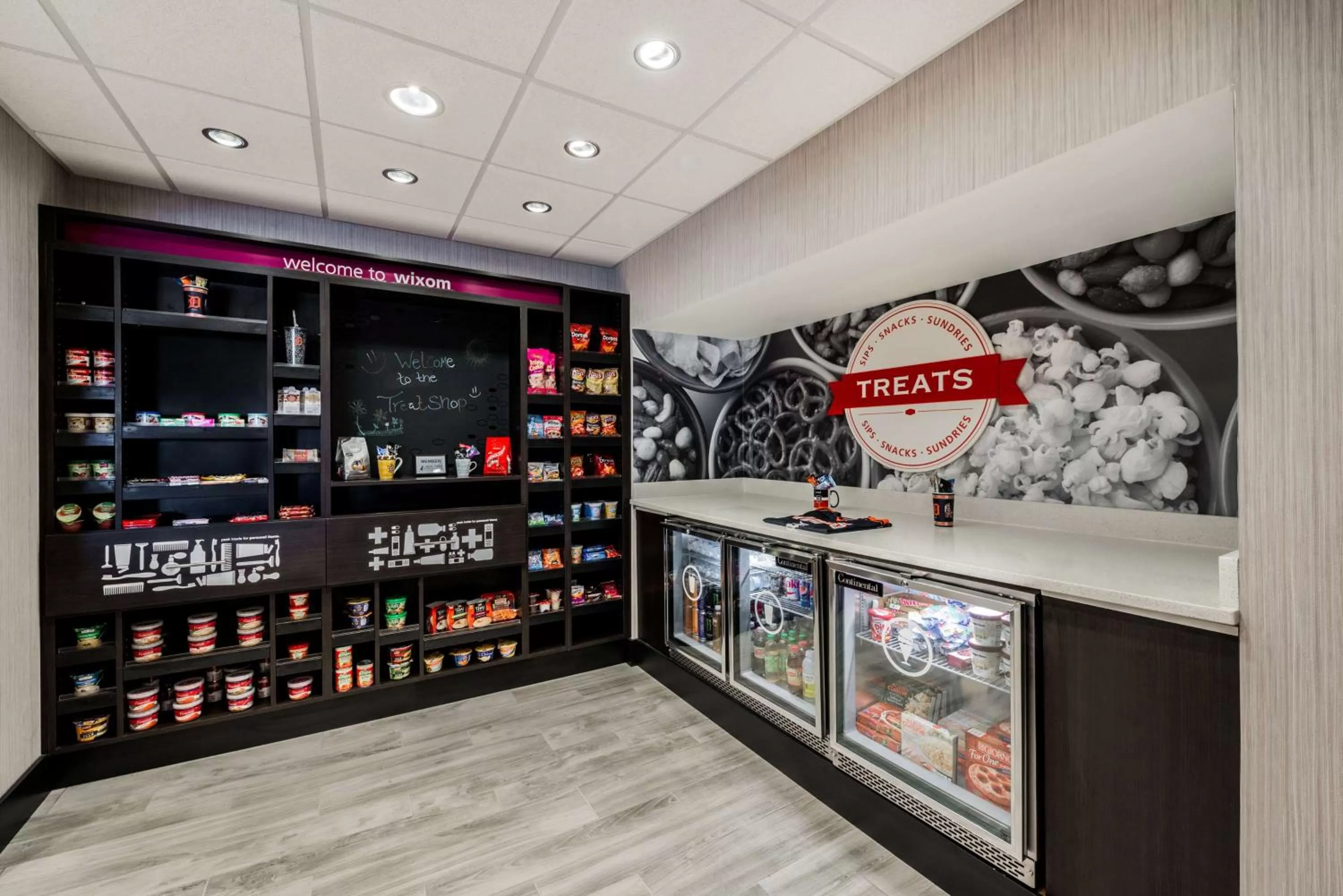 Restaurant/places to eat in Hampton Inn & Suites Wixom/Novi/Detroit, Mi