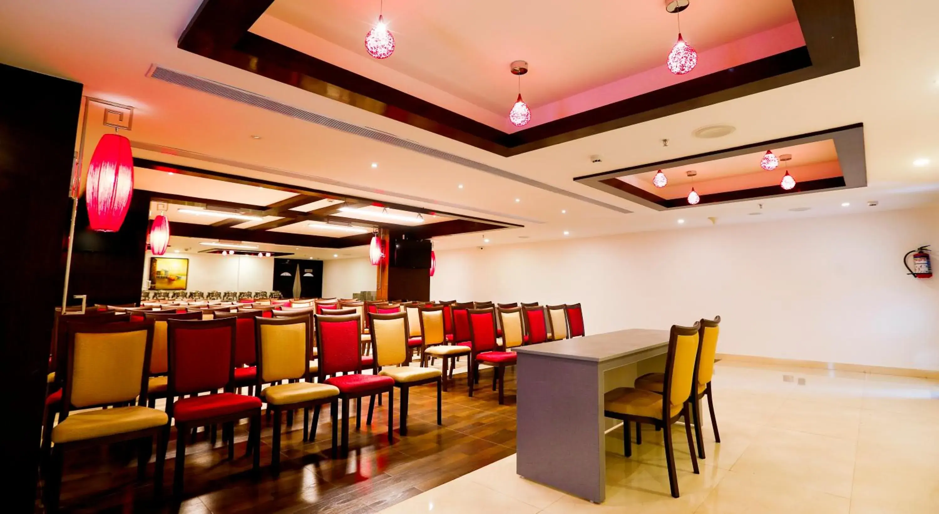 Banquet/Function facilities, Restaurant/Places to Eat in Zone by The Park, Chennai