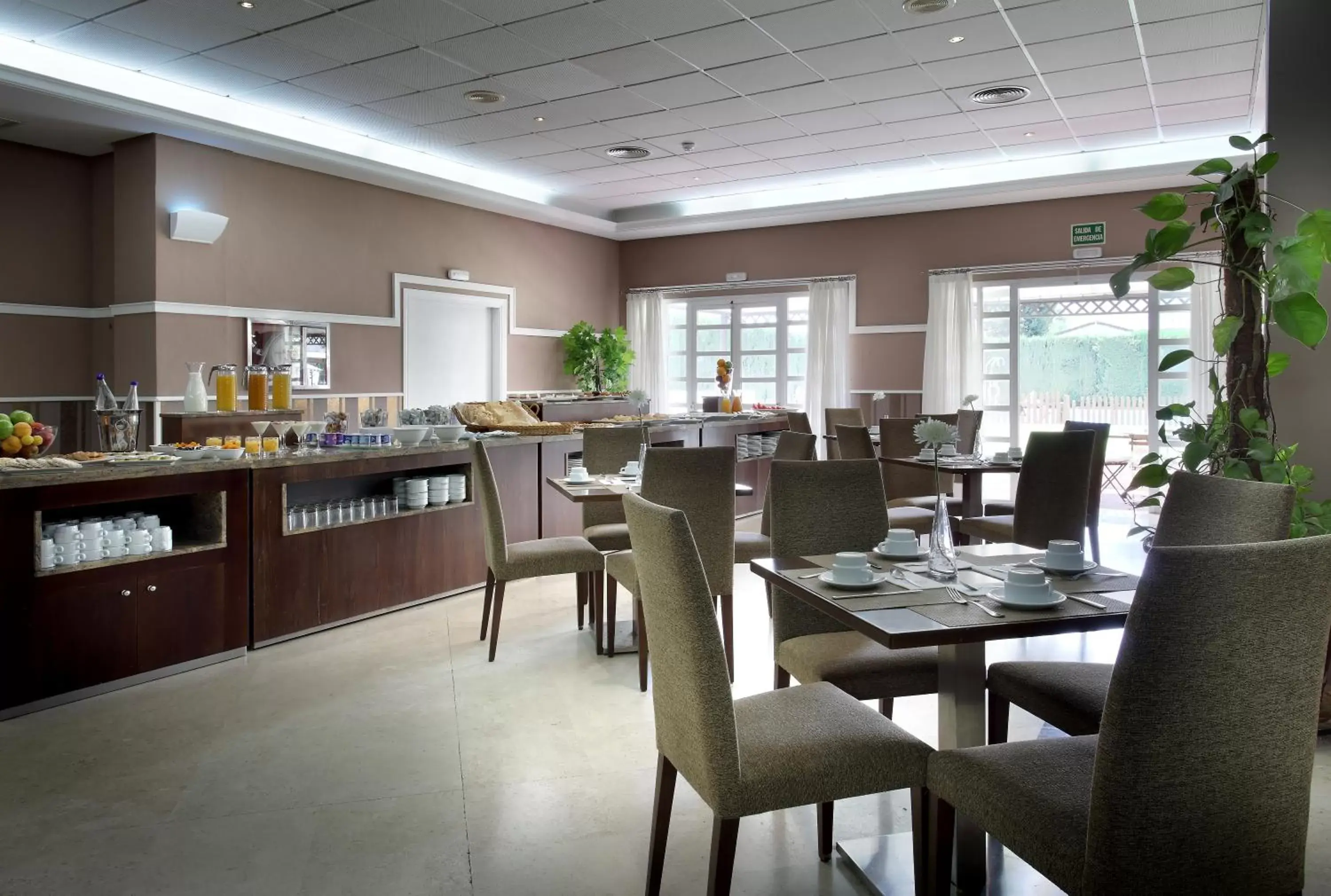 Lounge or bar in Exe Gran Hotel Solucar Lounge or bar in Exe Gran Hotel Solucar