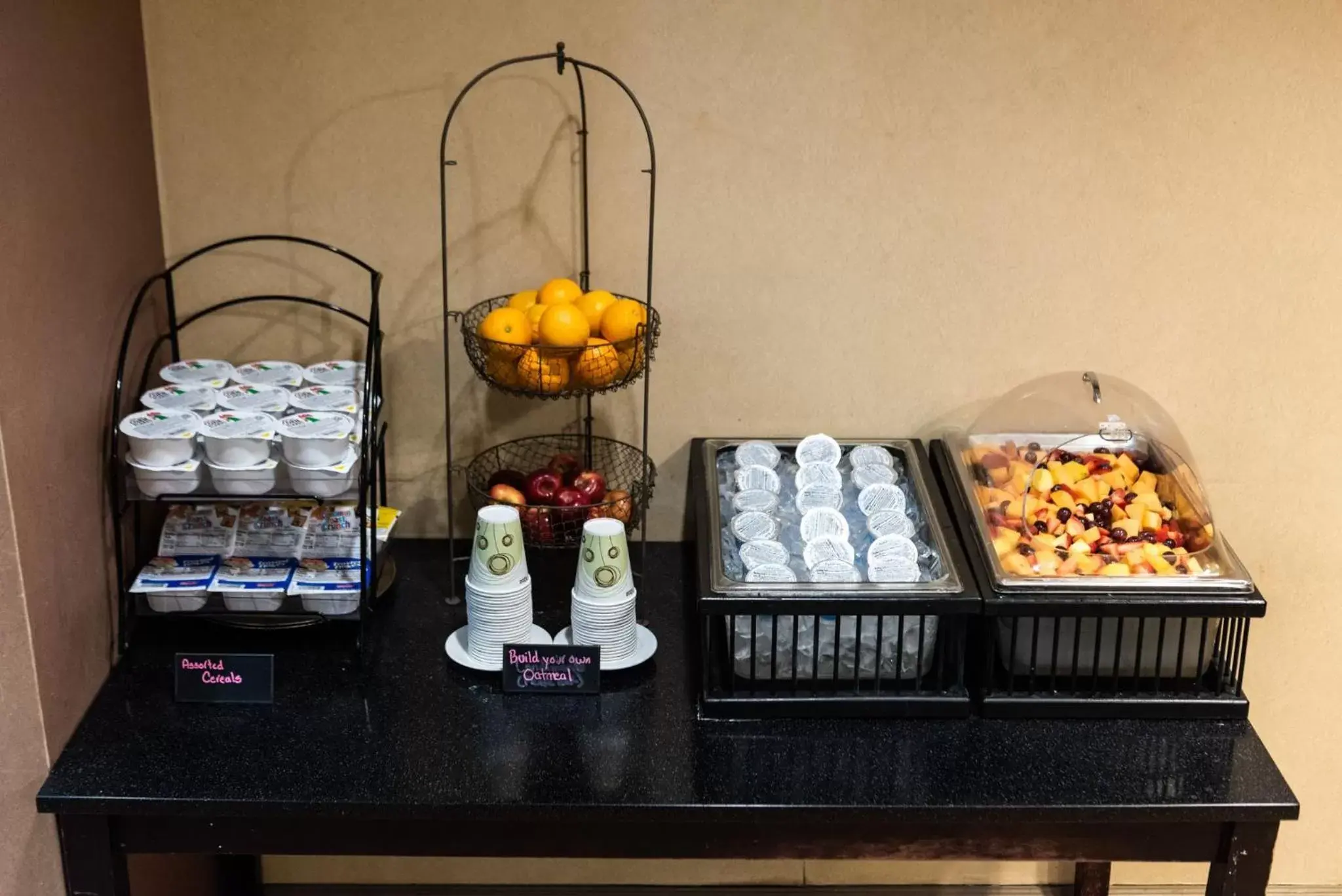 Breakfast, Food in Holiday Inn South Plainfield-Piscataway, an IHG Hotel