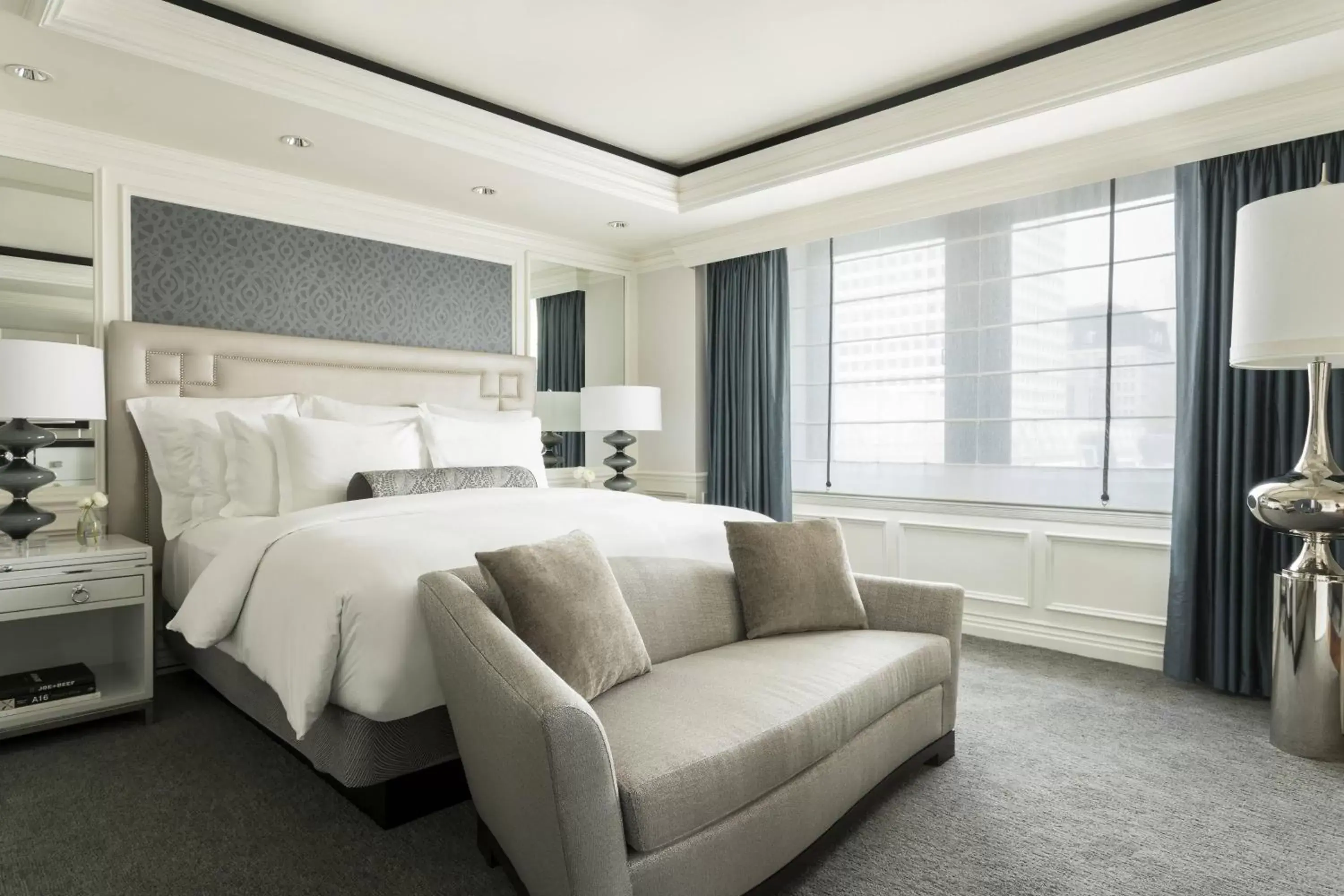 Bedroom in The Ritz-Carlton, San Francisco