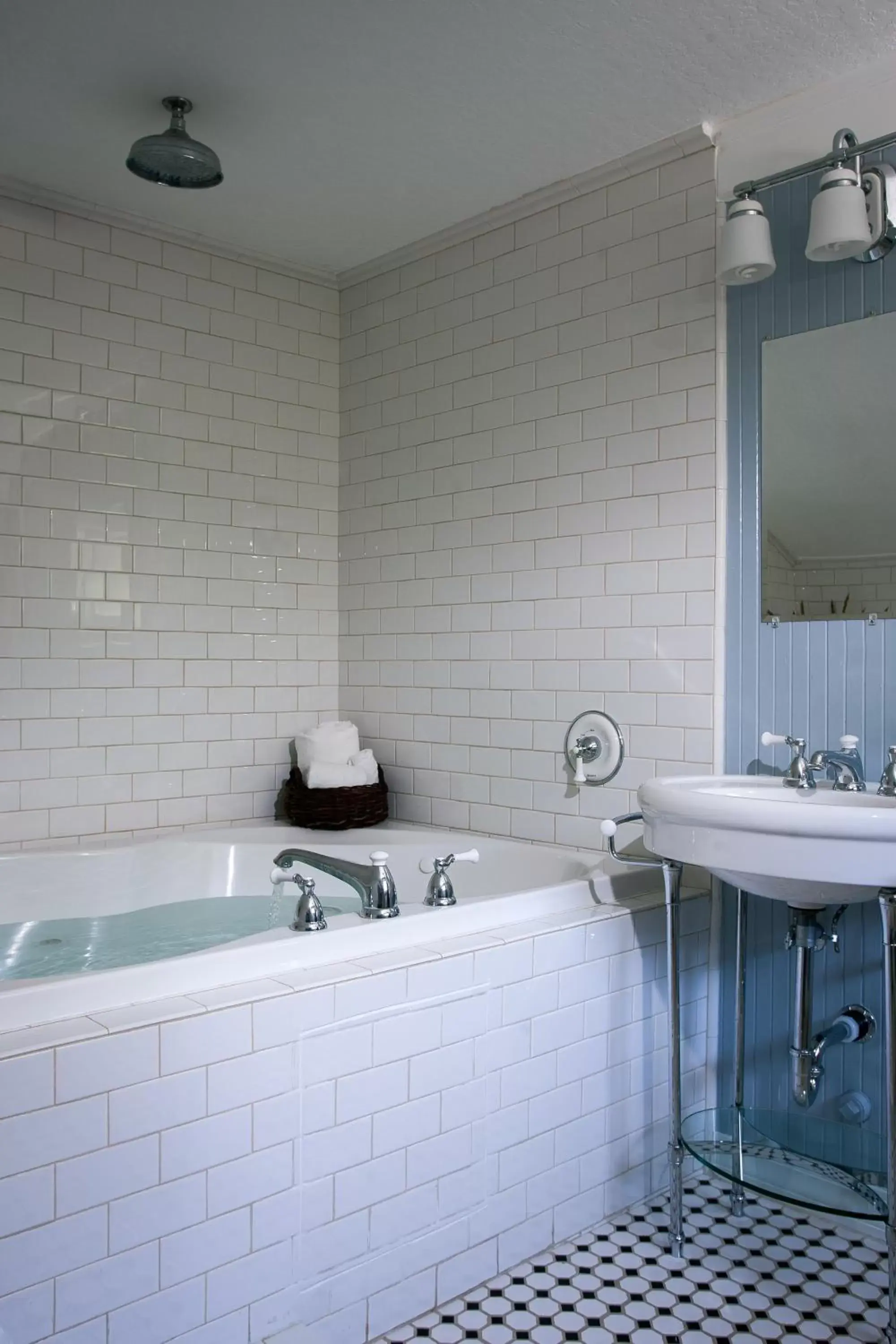 Bathroom in Craftsman Inn