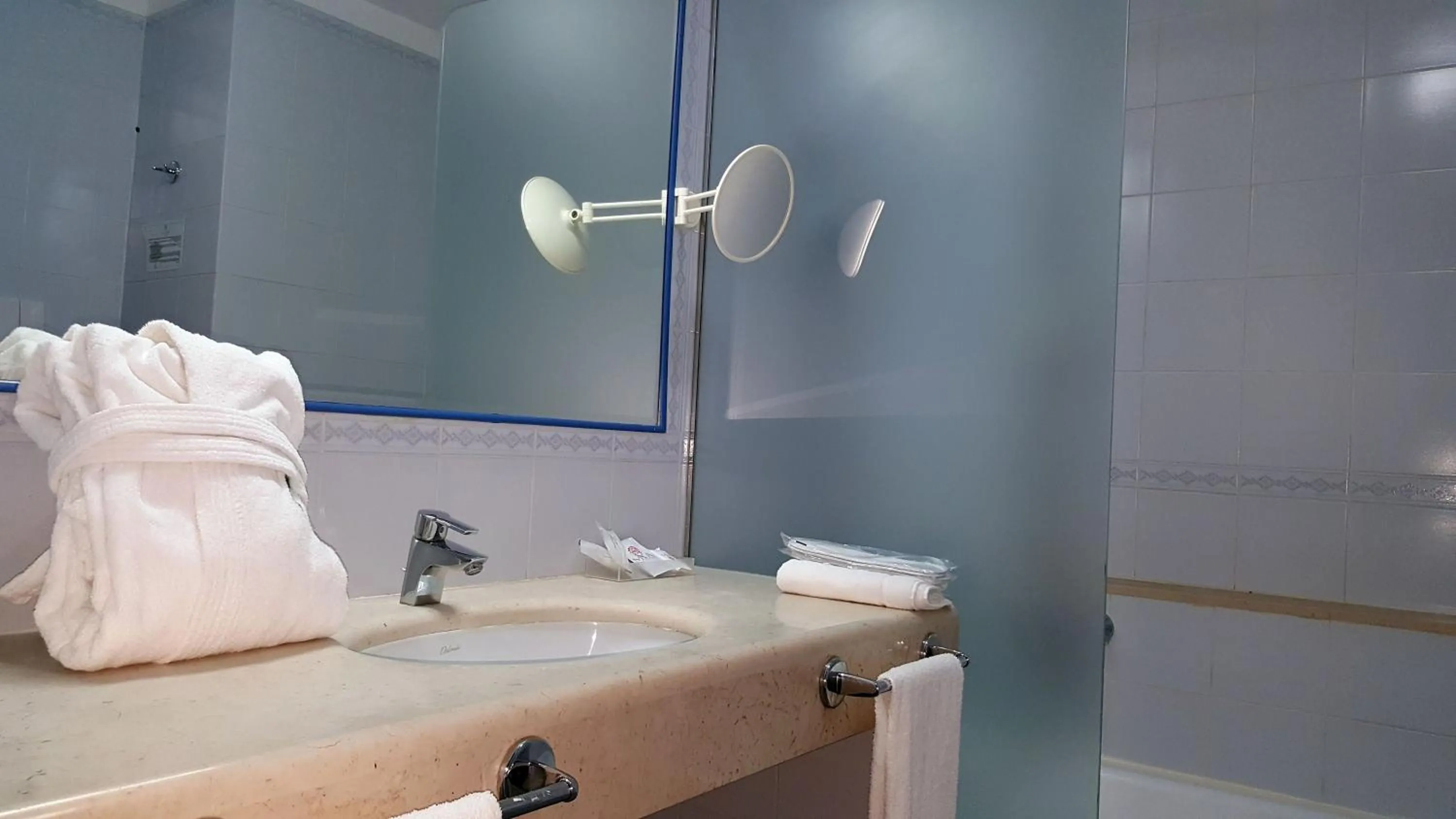 Bathroom in Hotel Mamiani & Relaxing Spa Urbino