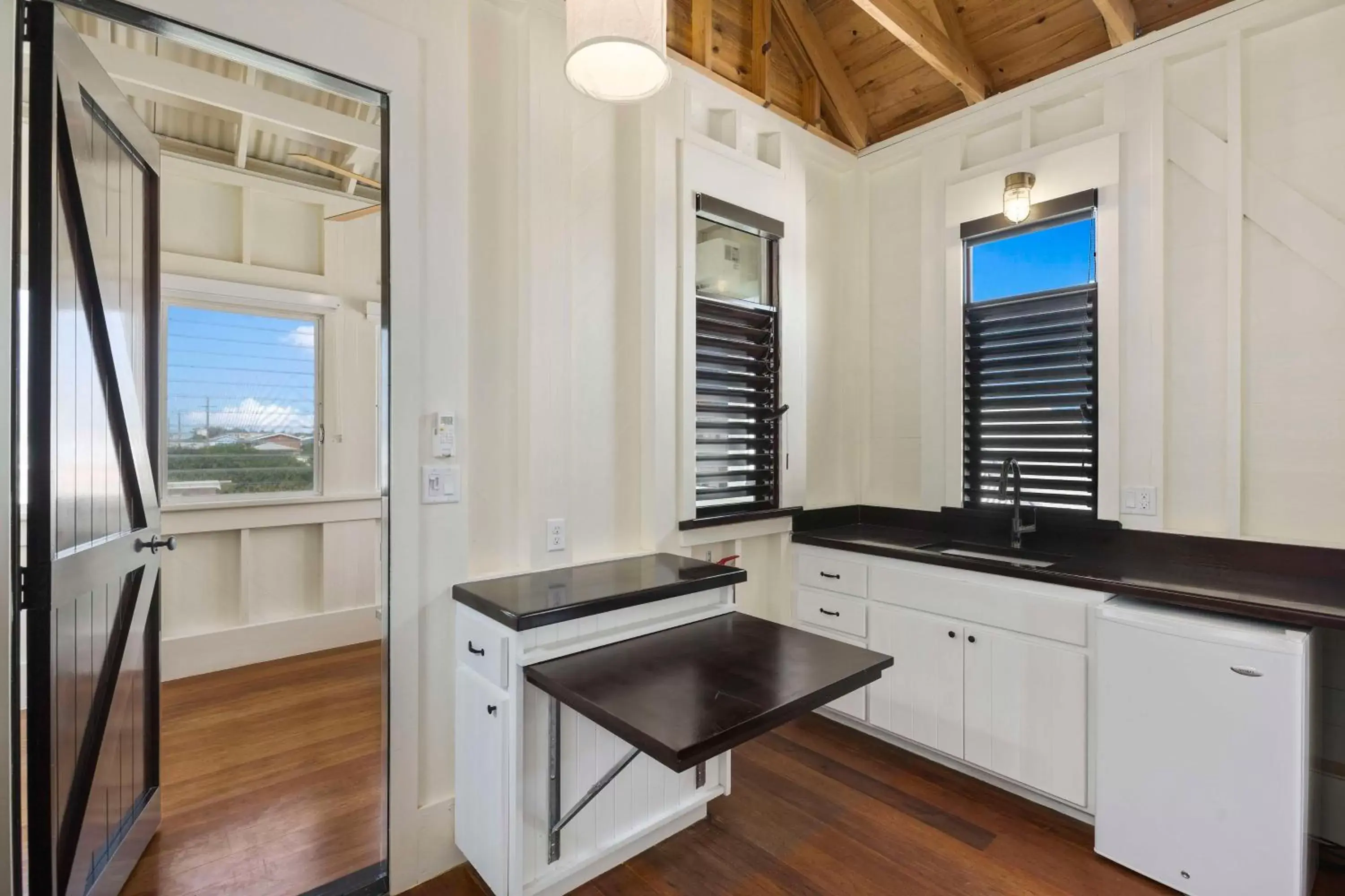 Kitchen or kitchenette, Kitchen/Kitchenette in Mahogany Bay Resort and Beach Club, Curio Collection