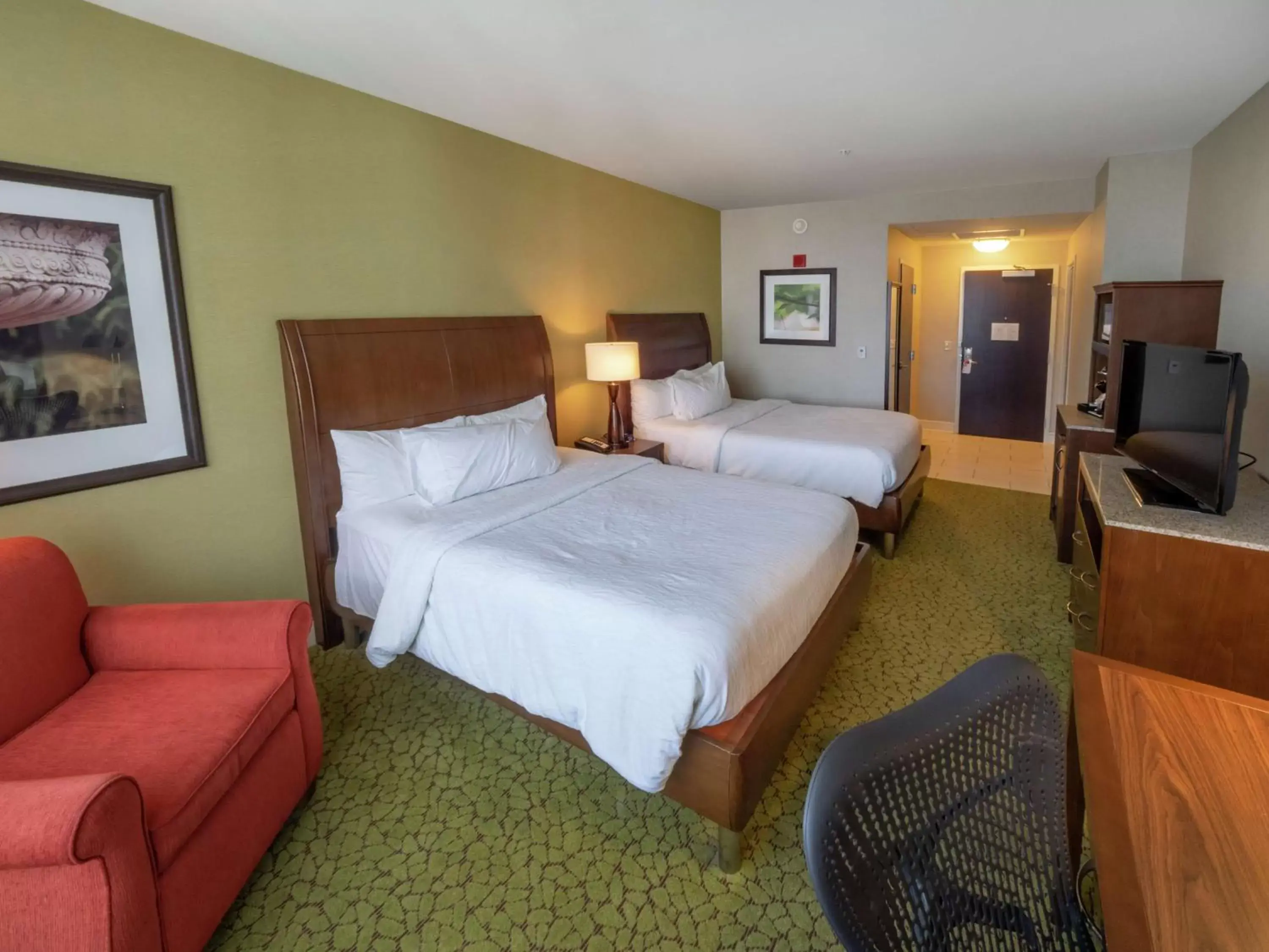 Bedroom, Bed in The Hilton Garden Inn Buffalo-Downtown