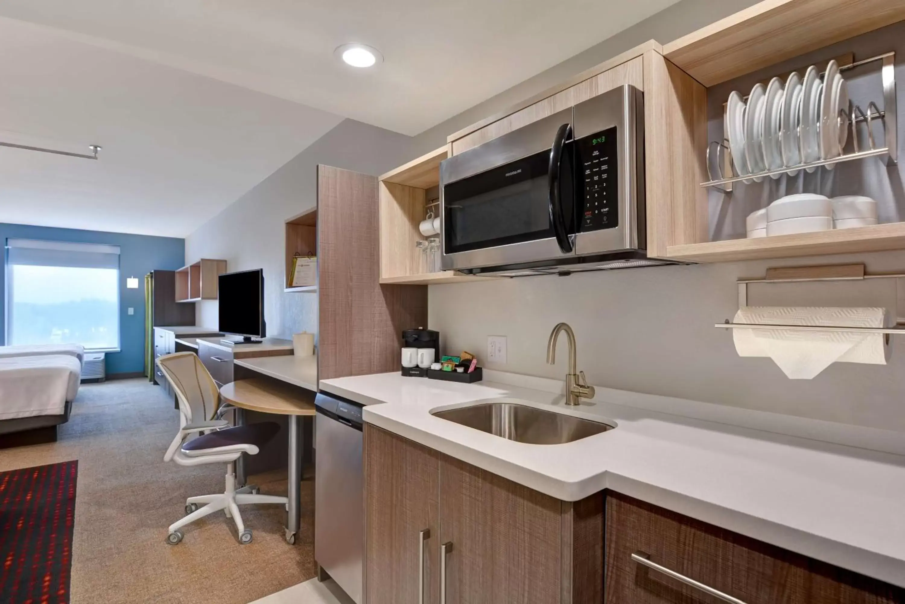 Kitchen or kitchenette, Kitchen/Kitchenette in Home2 Suites by Hilton, Sarasota I-75 Bee Ridge, Fl