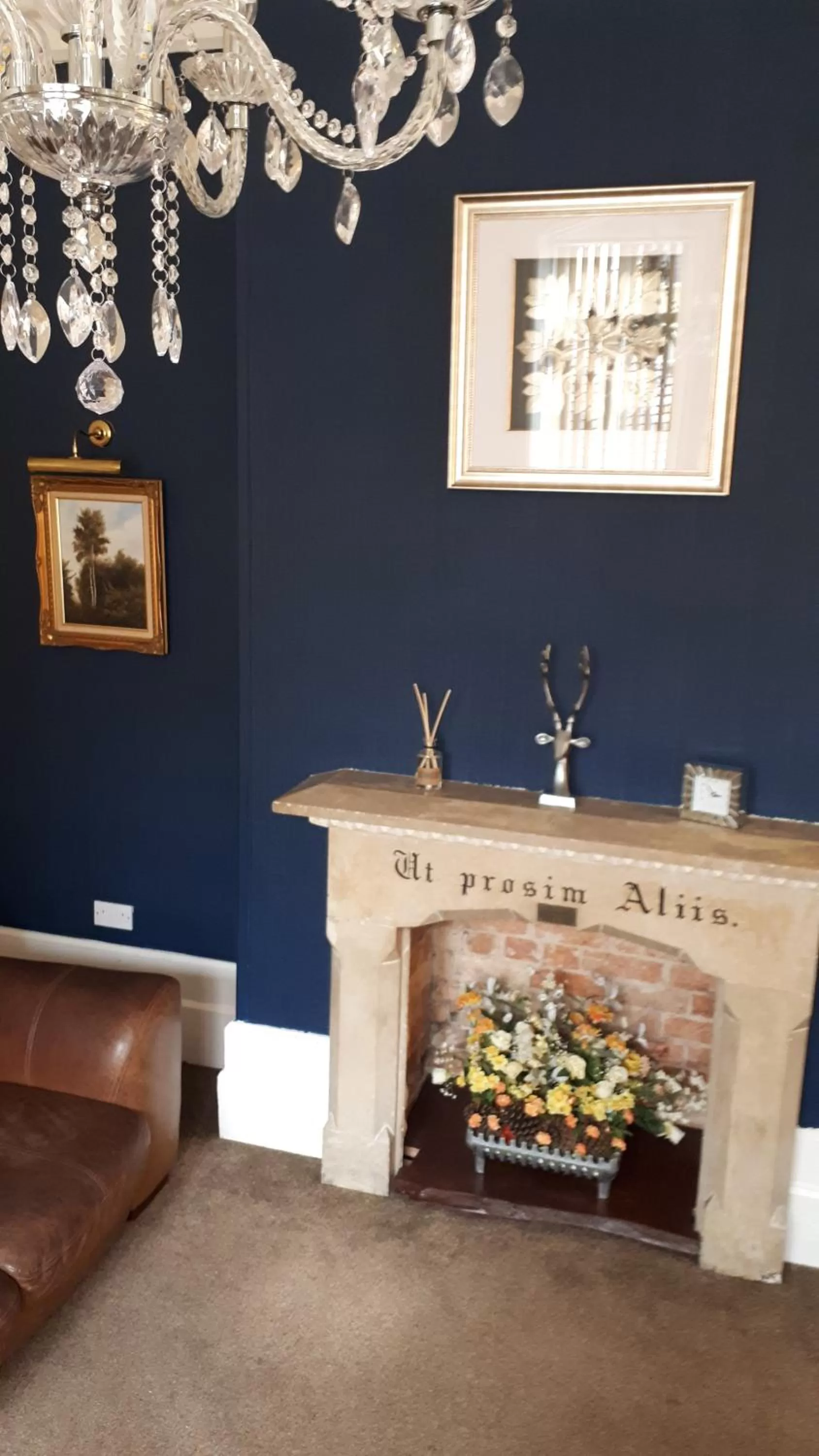 Communal lounge/ TV room in Mount Stuart Hotel