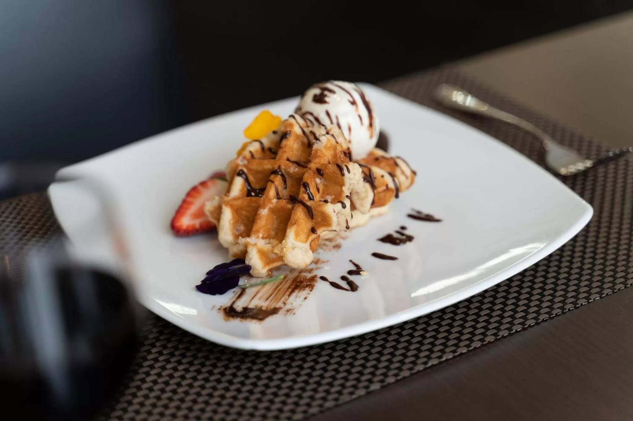 Restaurant/places to eat in Holiday Inn Parramatta by IHG