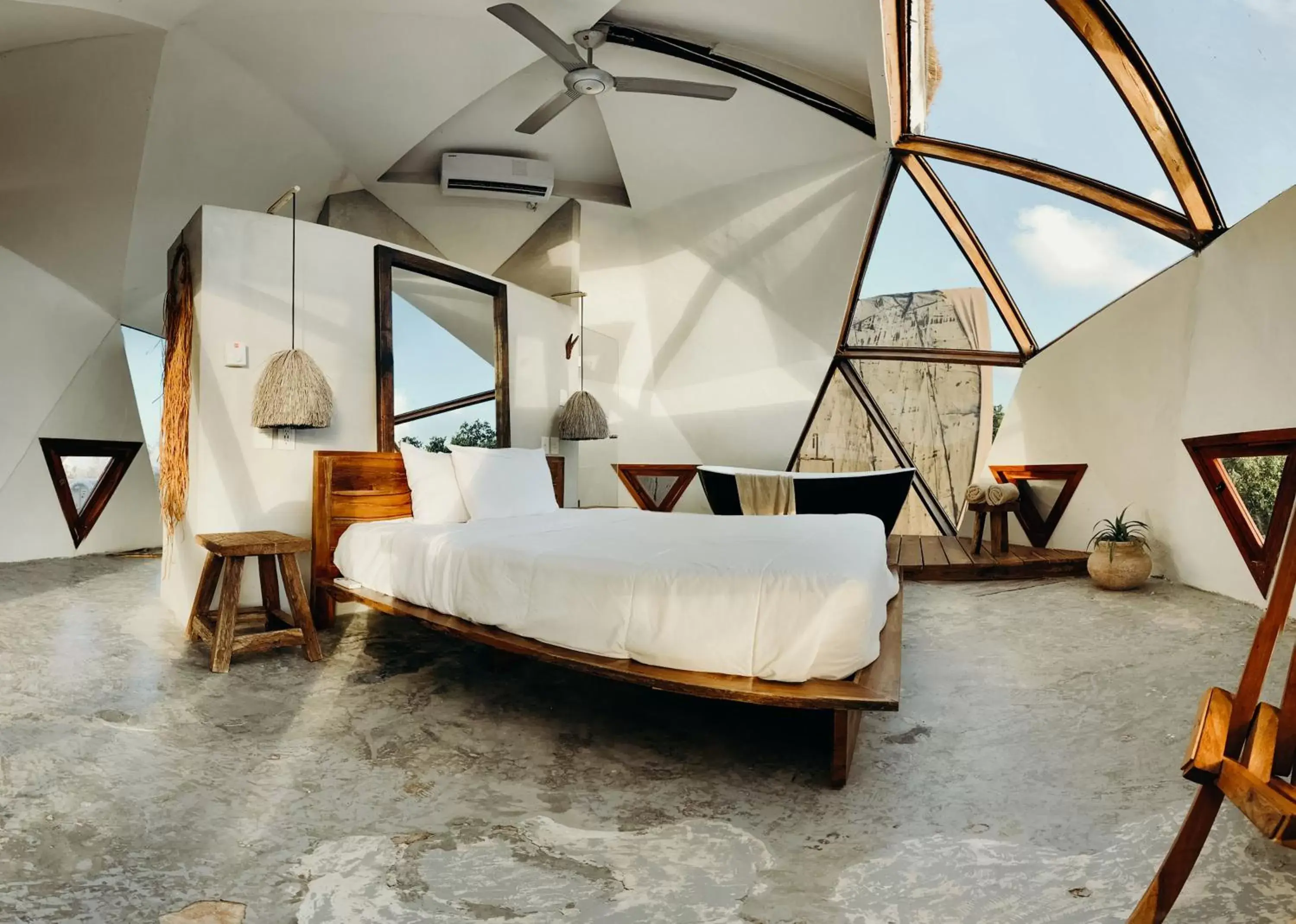 Bedroom, Seating Area in Mamasan Treehouses & Cabins