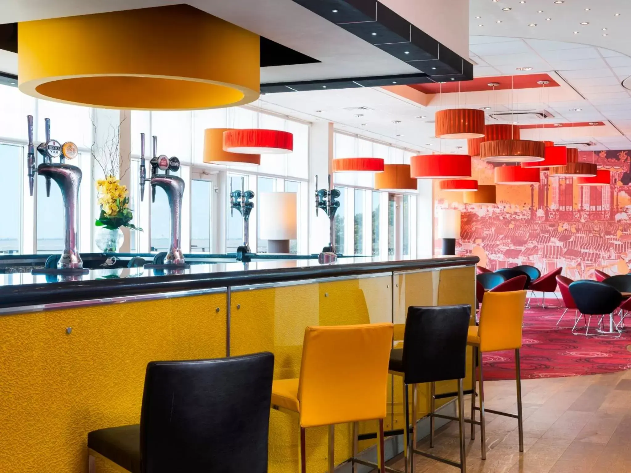 Lounge or bar, Restaurant/Places to Eat in Park Inn by Radisson Palace