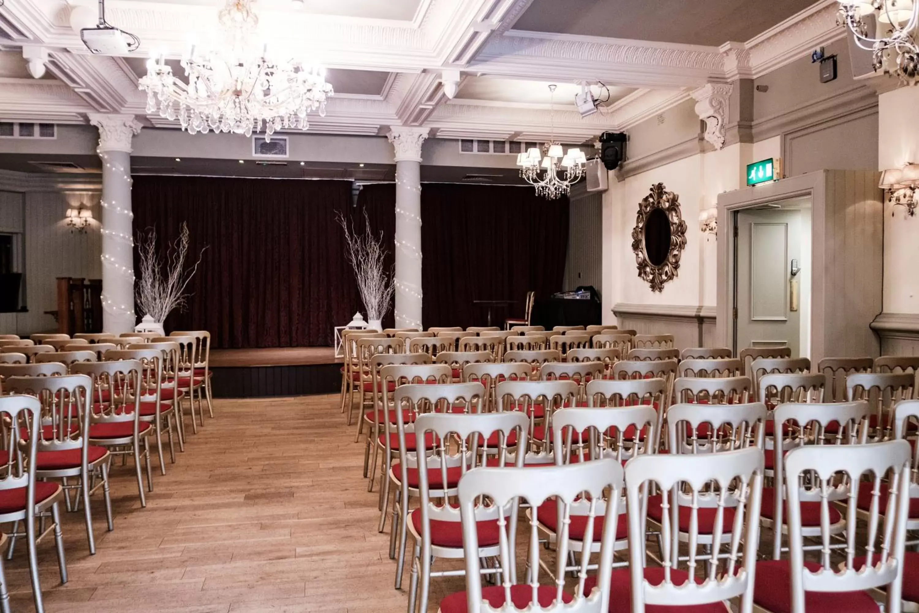Meeting/conference room, Banquet Facilities in The Drayton Court Hotel