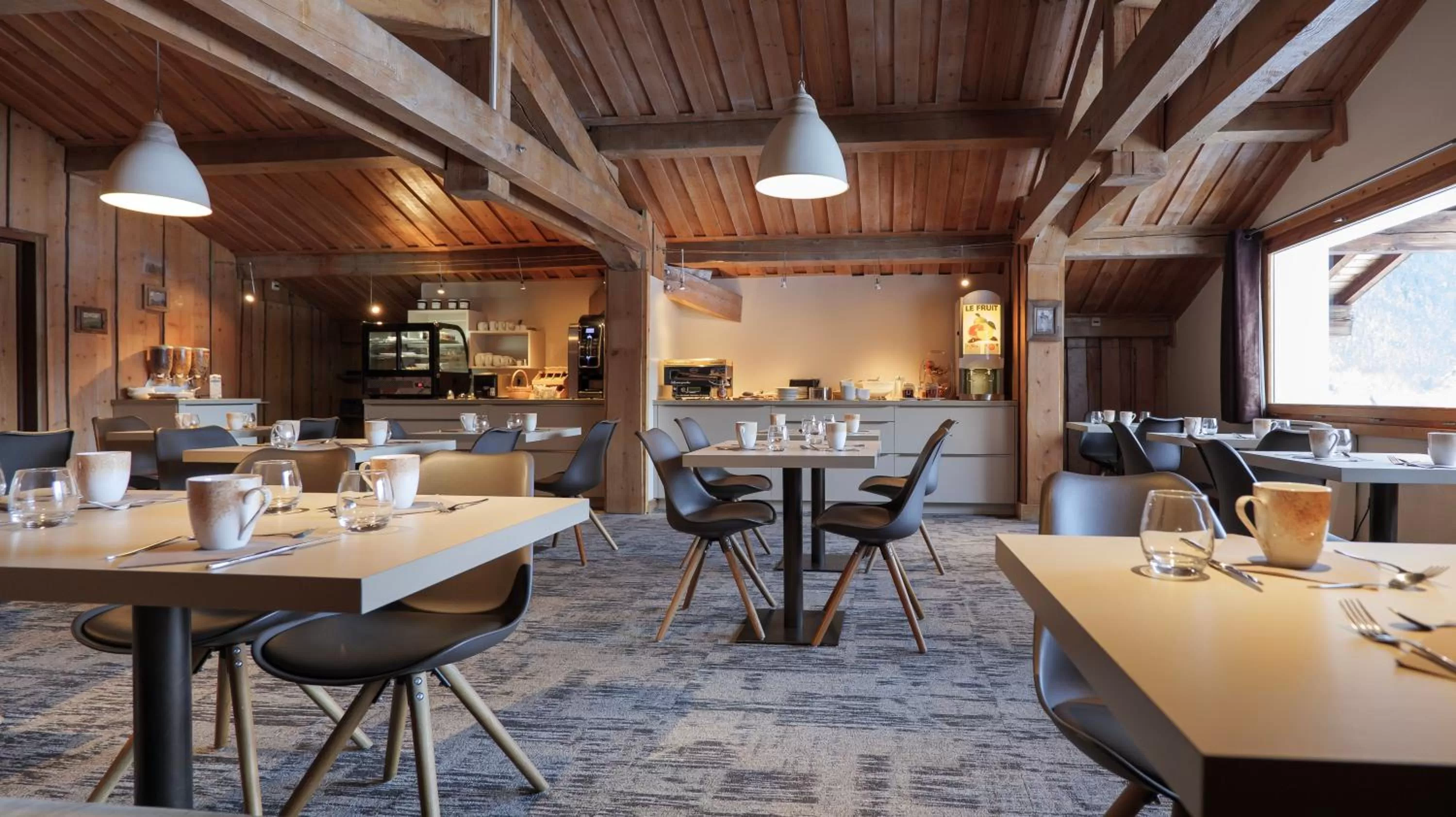 Breakfast in Hôtel Le Labrador