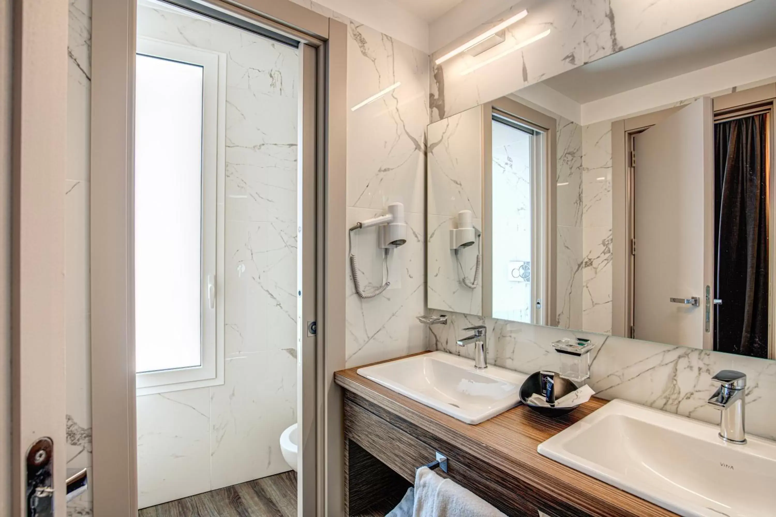 Bathroom in Al Manthia Hotel - Gruppo Trevi Hotels