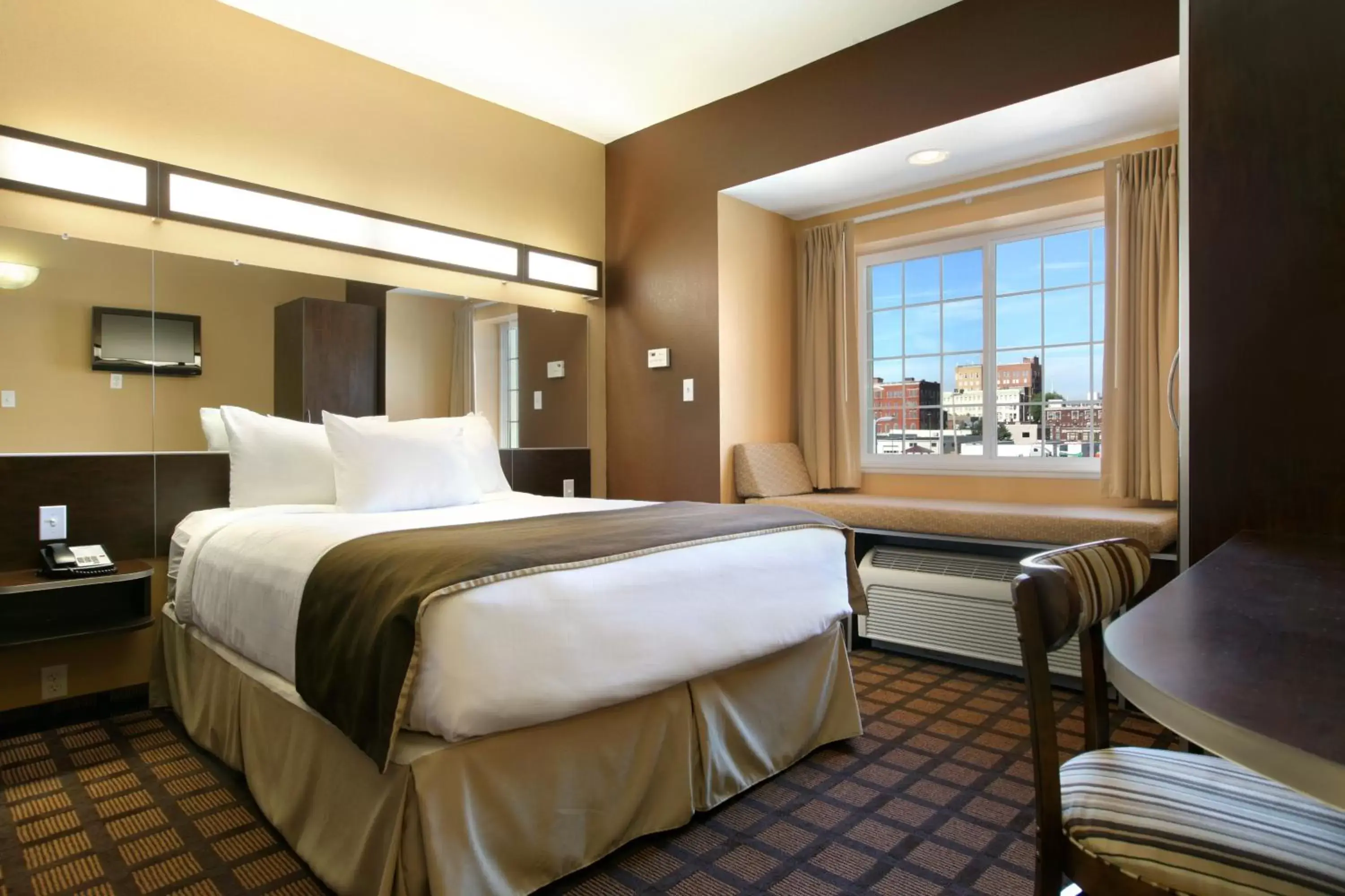 View (from property/room), Bed in Microtel Inn & Suites Quincy by Wyndham