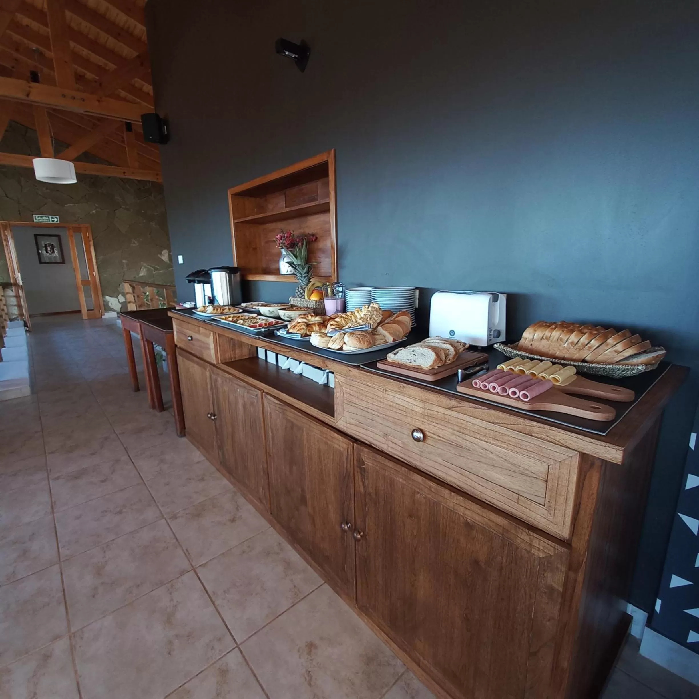 Breakfast in Tierra Tehuelche Hostería y Aparts