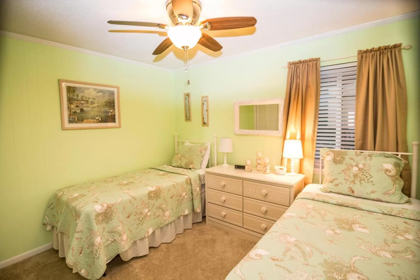 Bedroom in Beach Vacation Condos