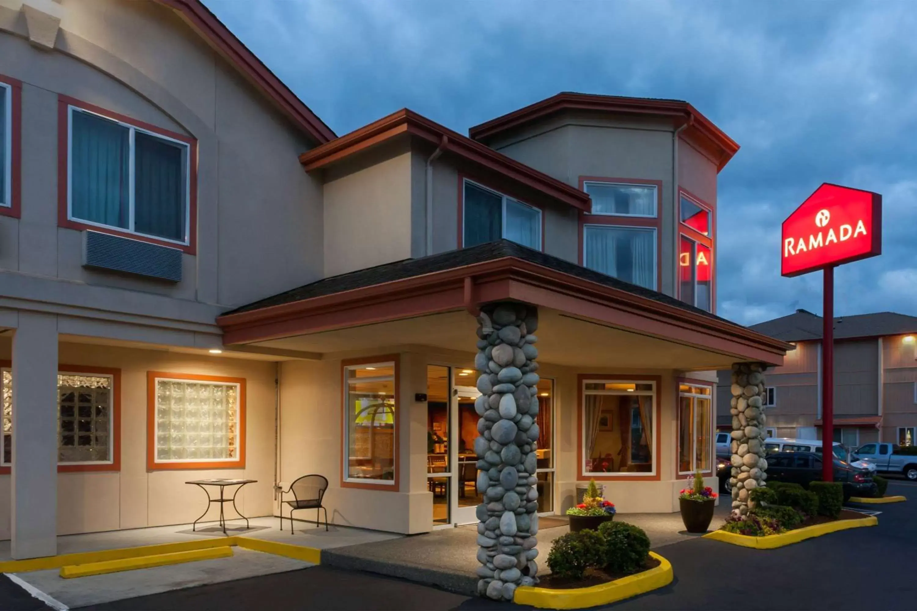 Property building in Ramada by Wyndham SeaTac Airport North