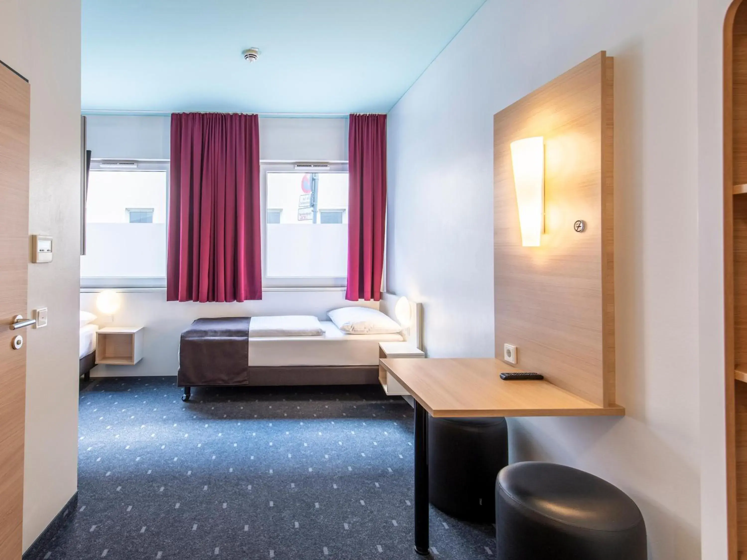 Photo of the whole room in B&B Hotel Nürnberg-City