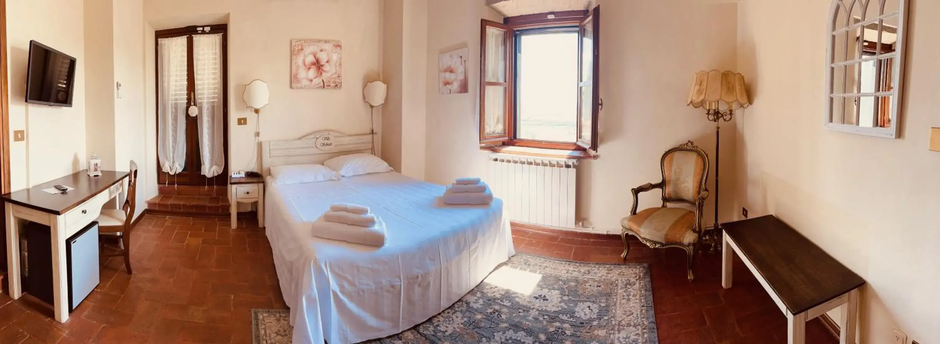 Photo of the whole room, Bed in Villa Schiatti