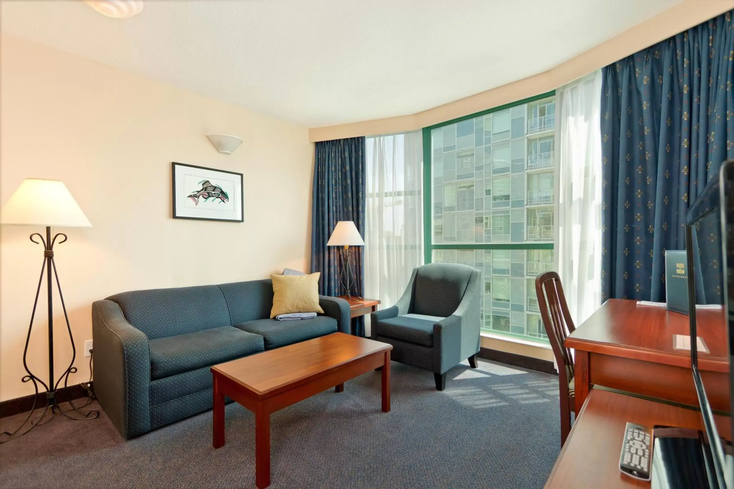 Living room, Seating Area in Rosedale on Robson Suite Hotel