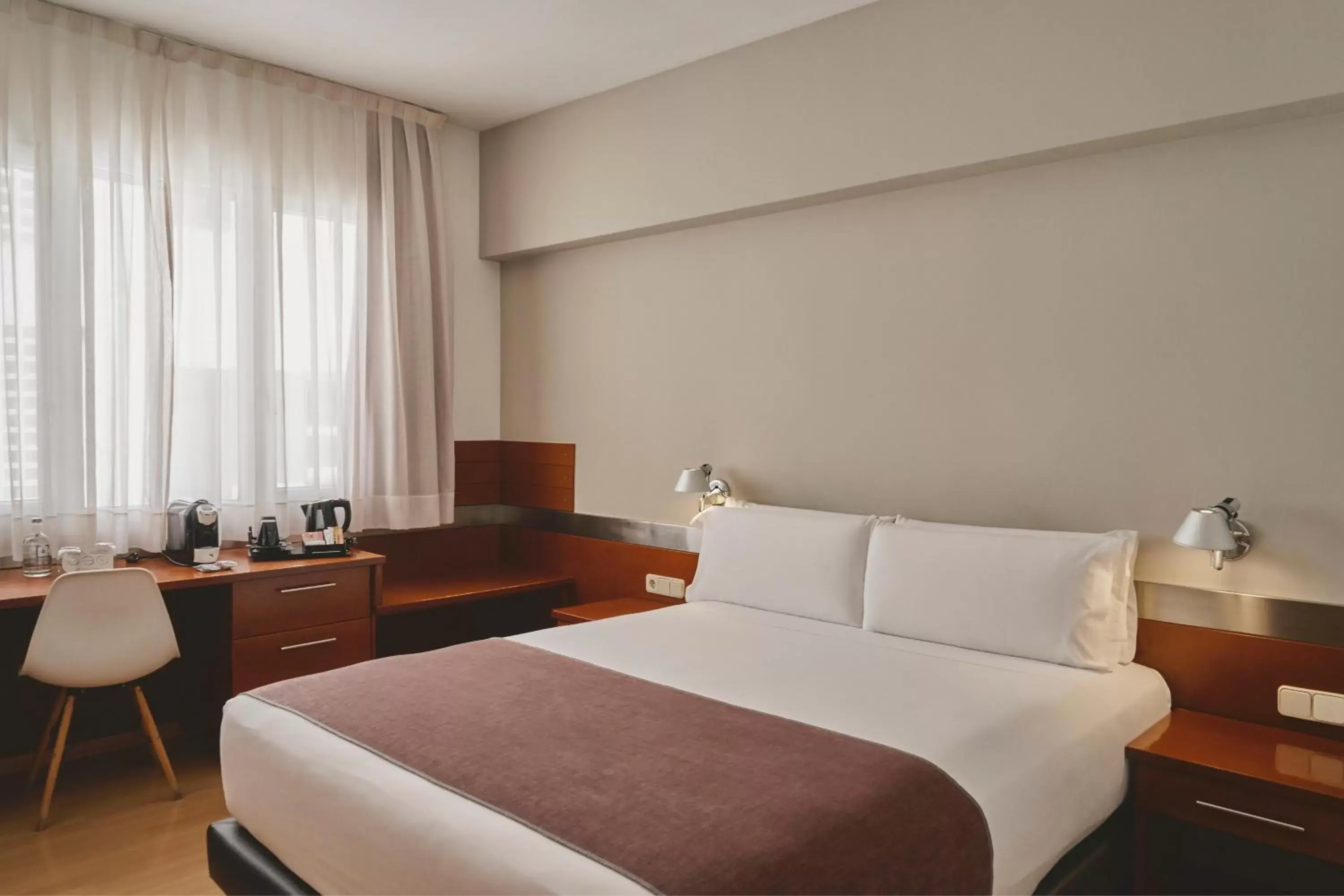 Photo of the whole room, Bed in Tres Torres Atiram Hotels