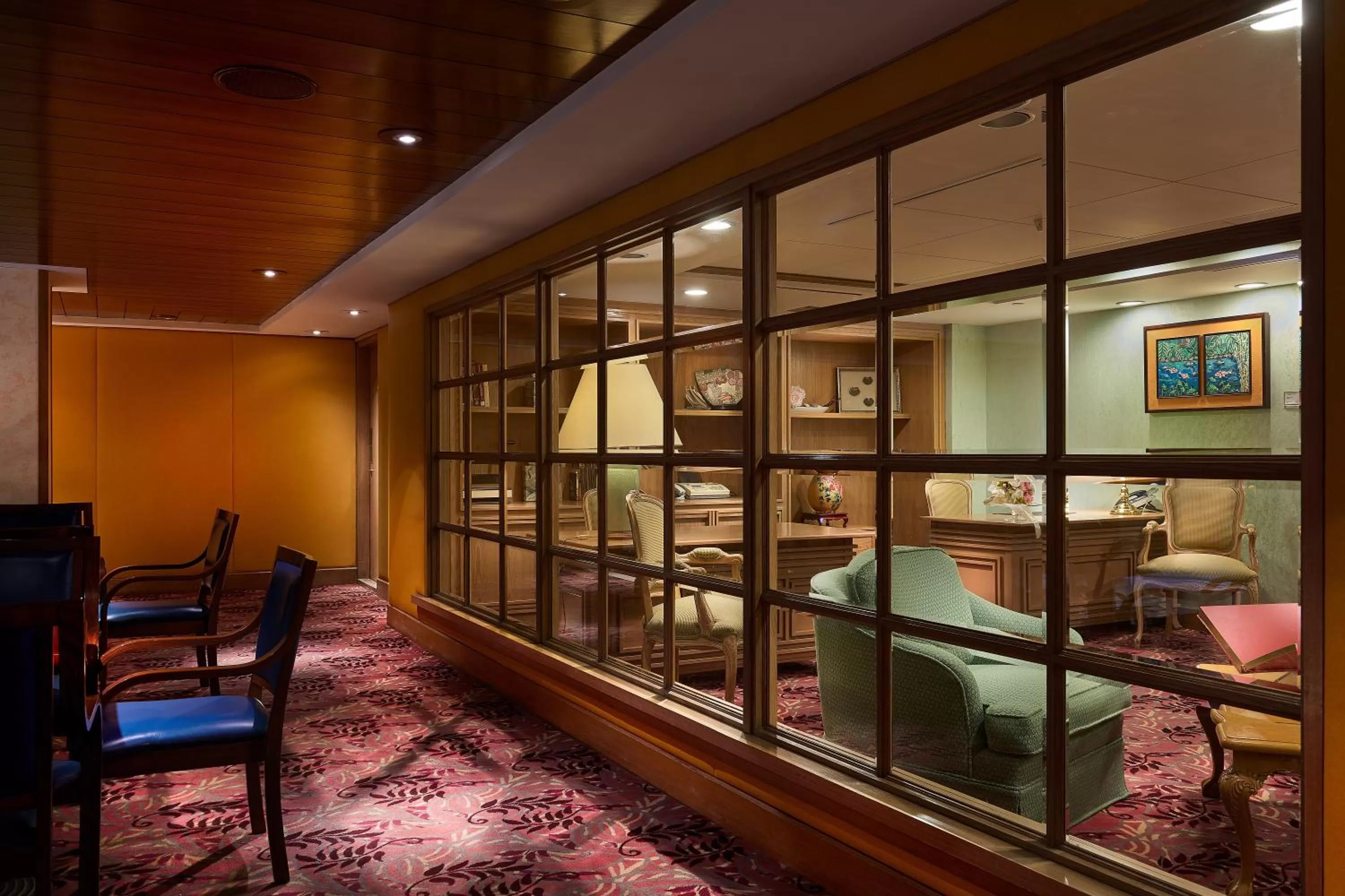 Business facilities in The Riviera Hotel Taipei