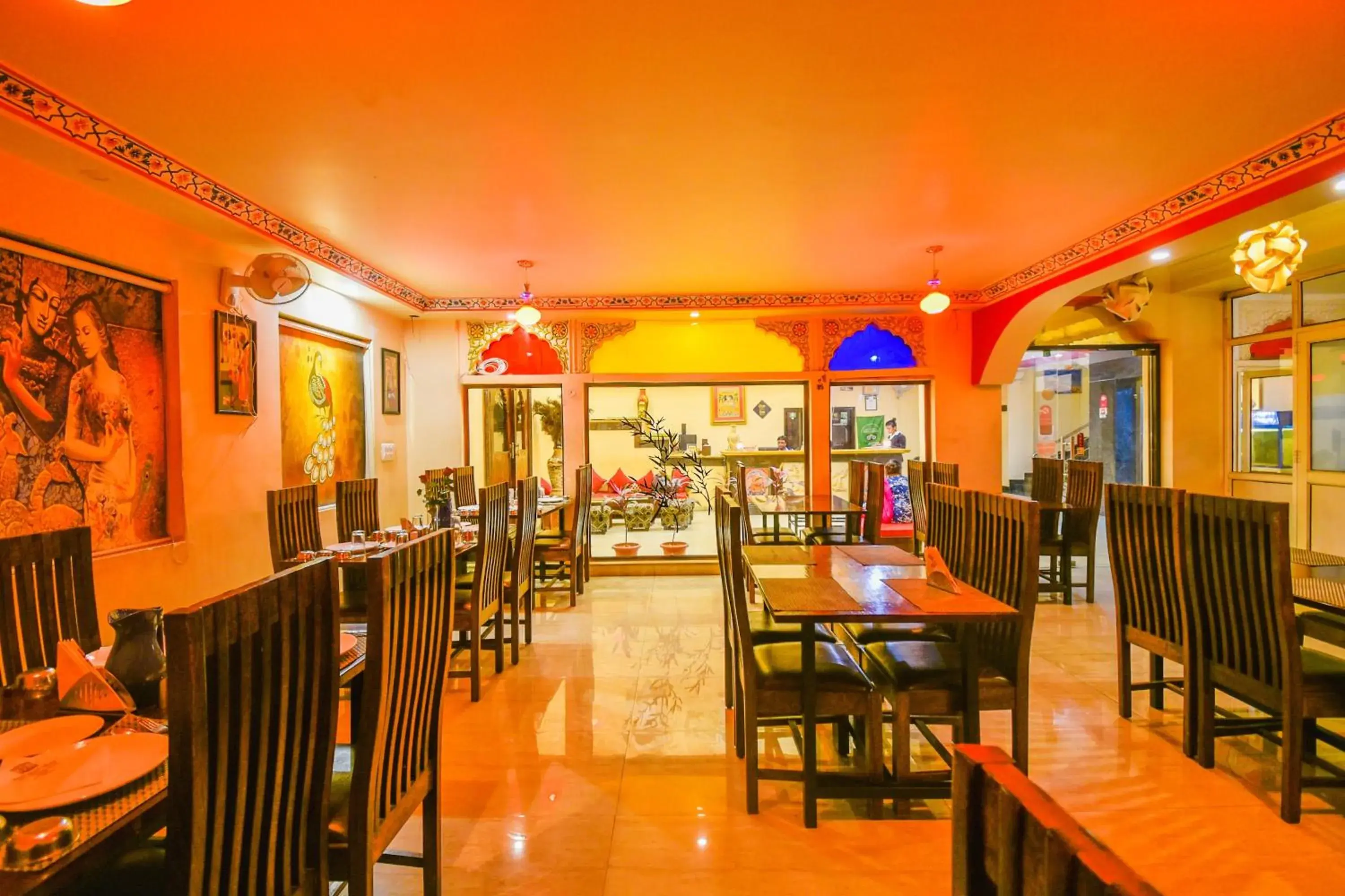 Restaurant/Places to Eat in Hotel Laxmi Niwas