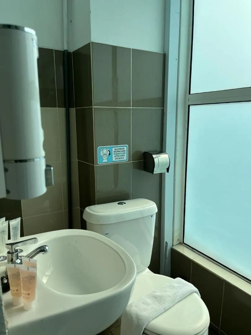 Toilet in Potpourri Boutique Hotel