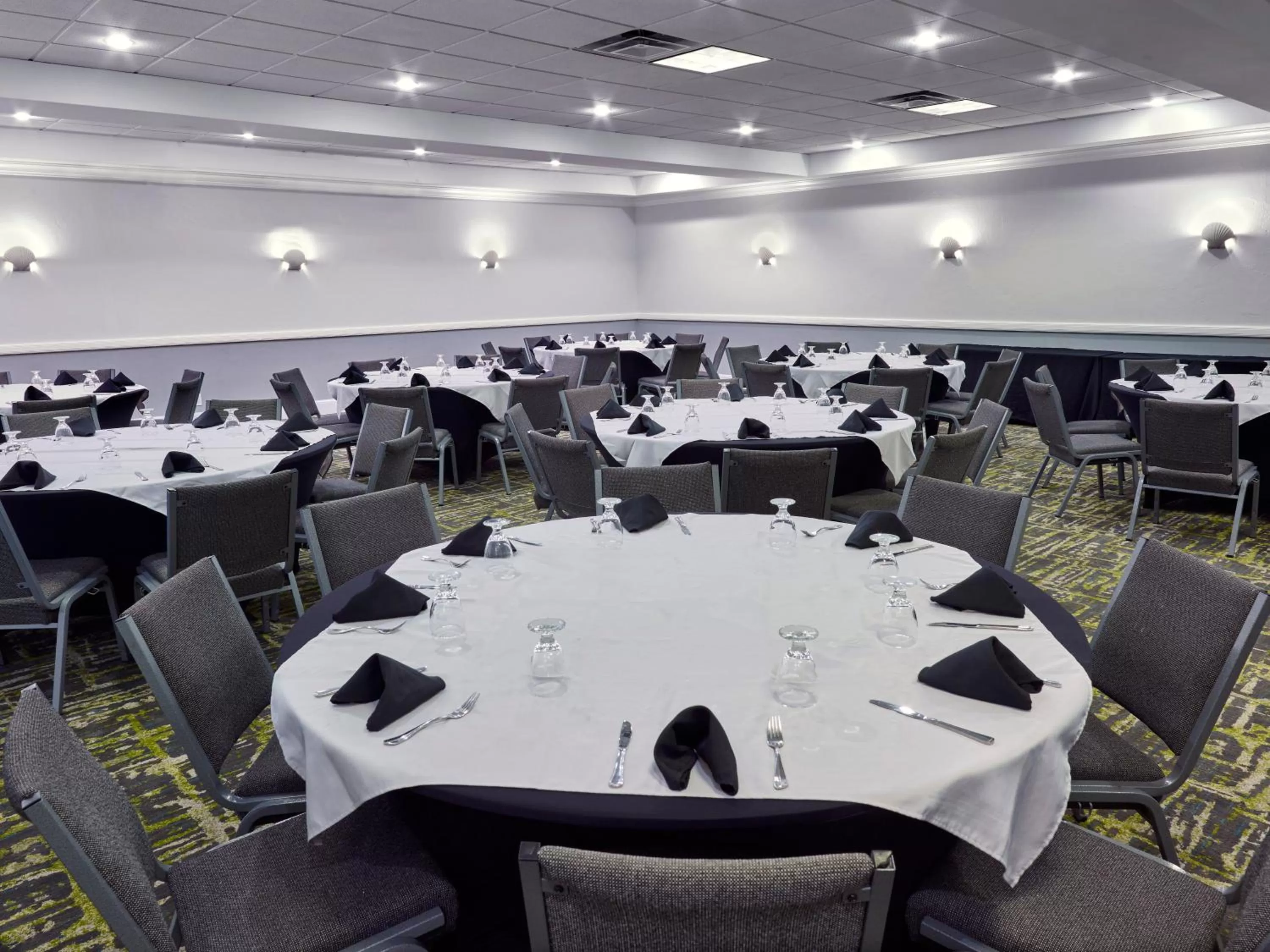 Meeting/conference room in Holiday Inn Resort Daytona Beach Oceanfront by IHG