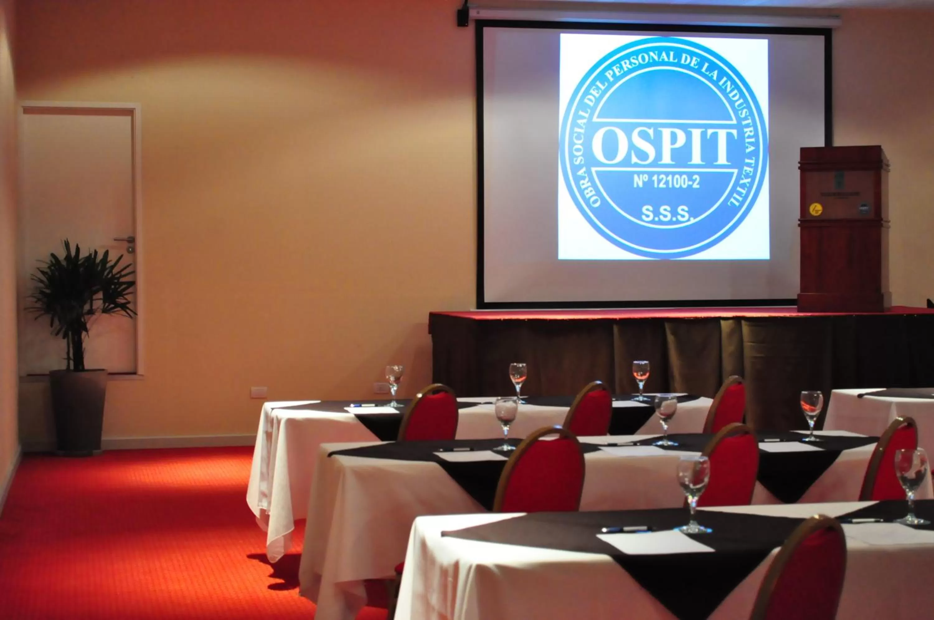 Business facilities in Gran Hotel Tourbillon & Lodge