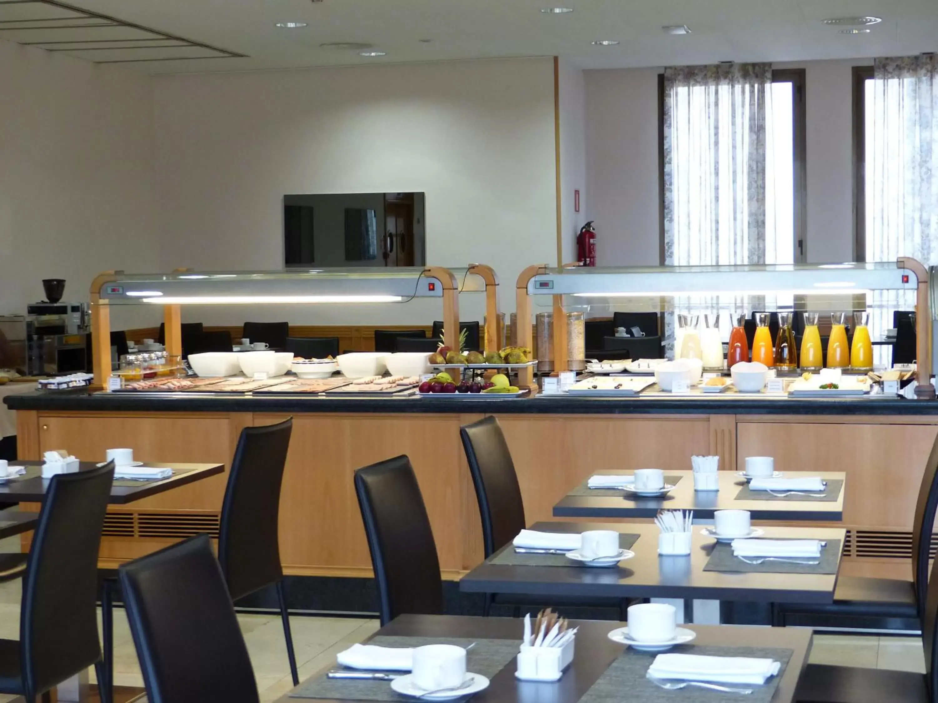 Restaurant/Places to Eat in Best Western Premier CMC Girona