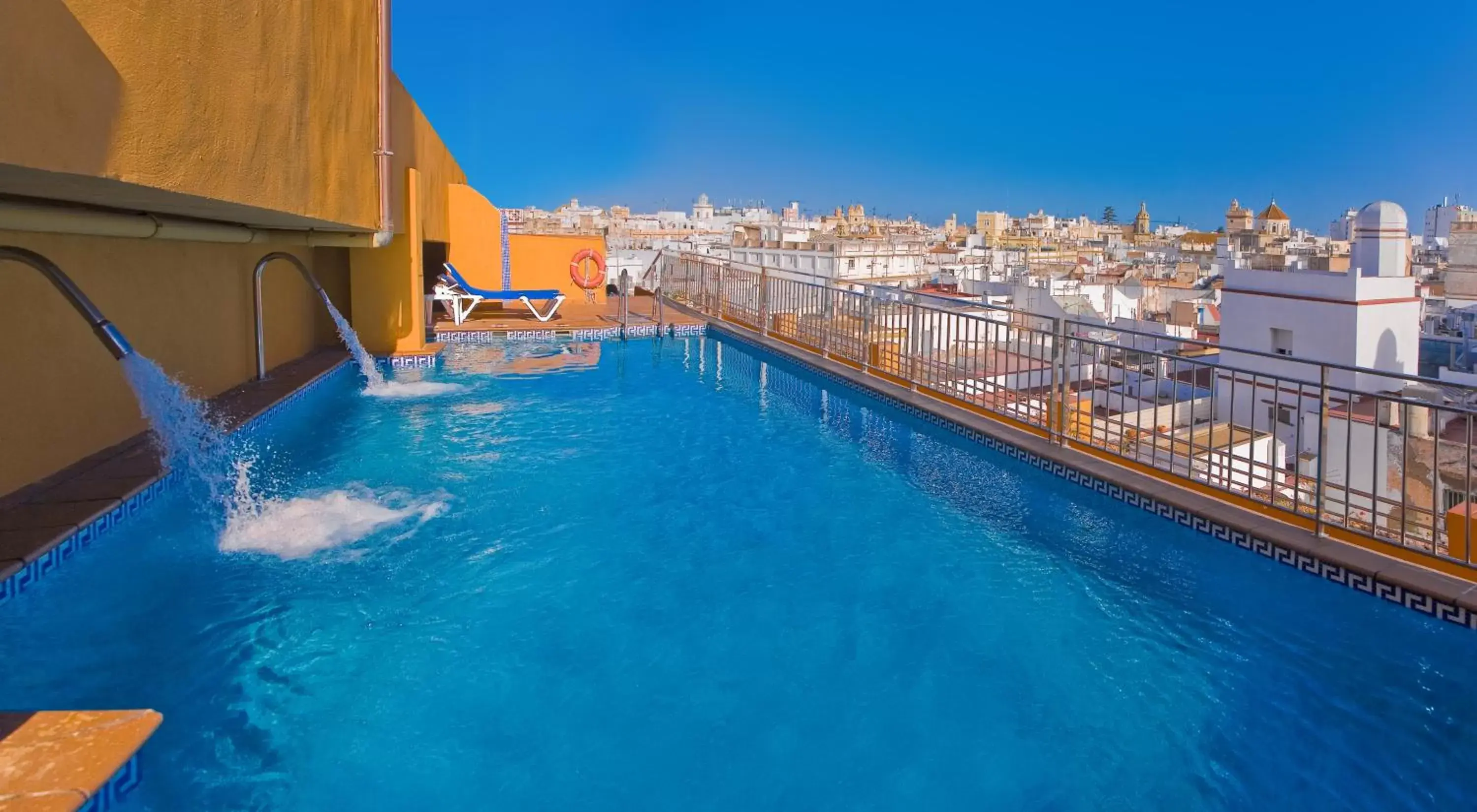 View (from property/room), Swimming Pool in Senator Cádiz Spa Hotel