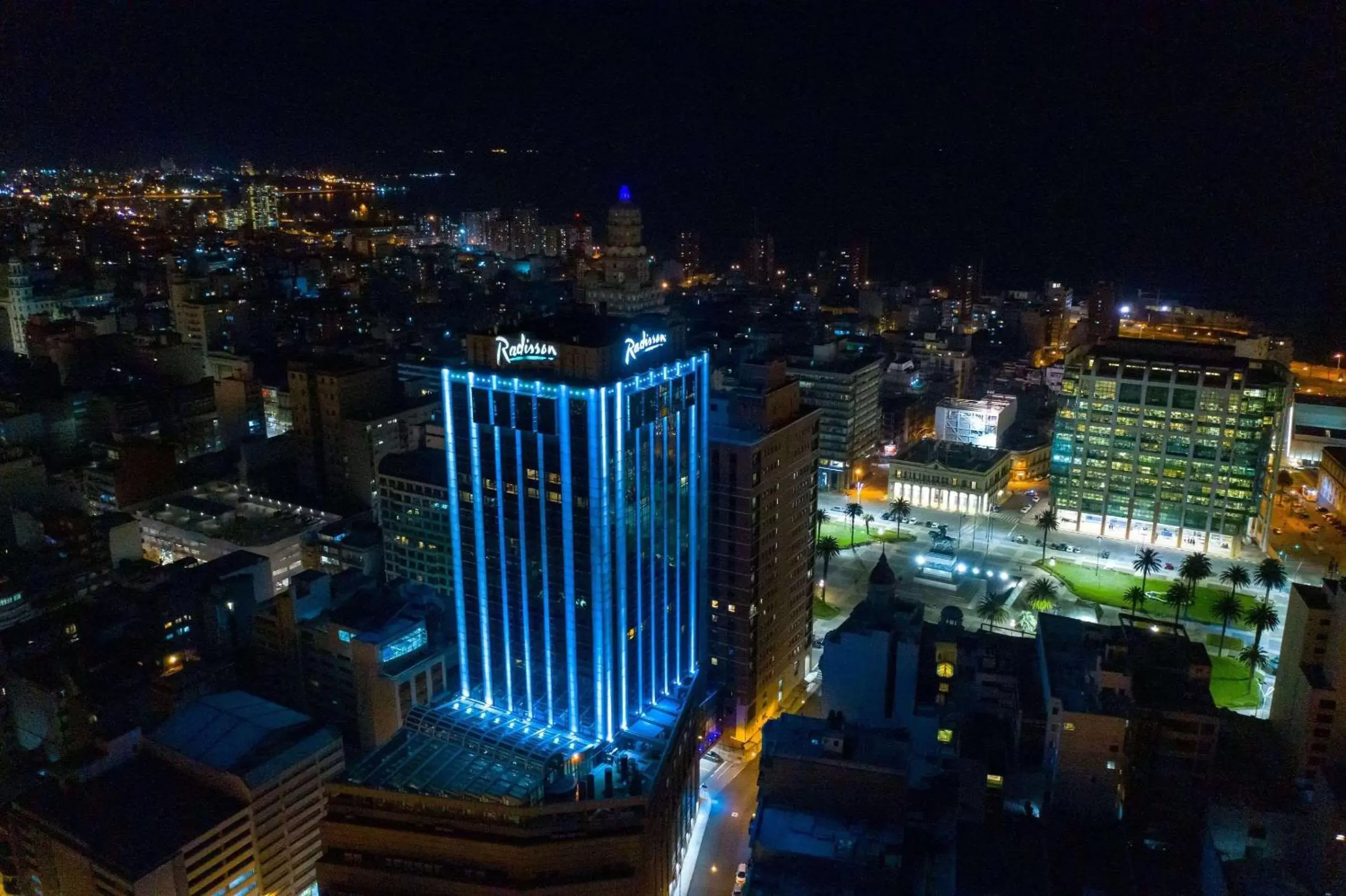 Property building, Bird's-eye View in Radisson Montevideo Victoria Plaza