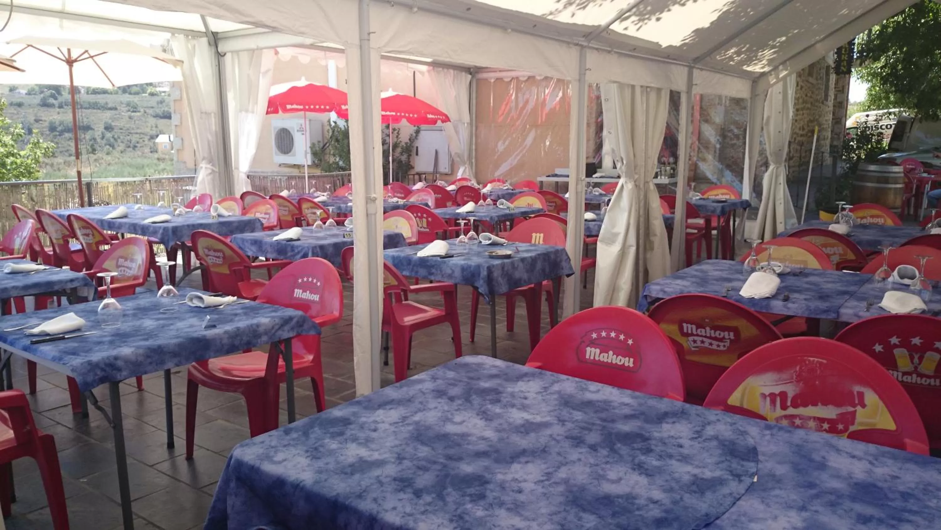 Restaurant/places to eat in Tierra De Lobos