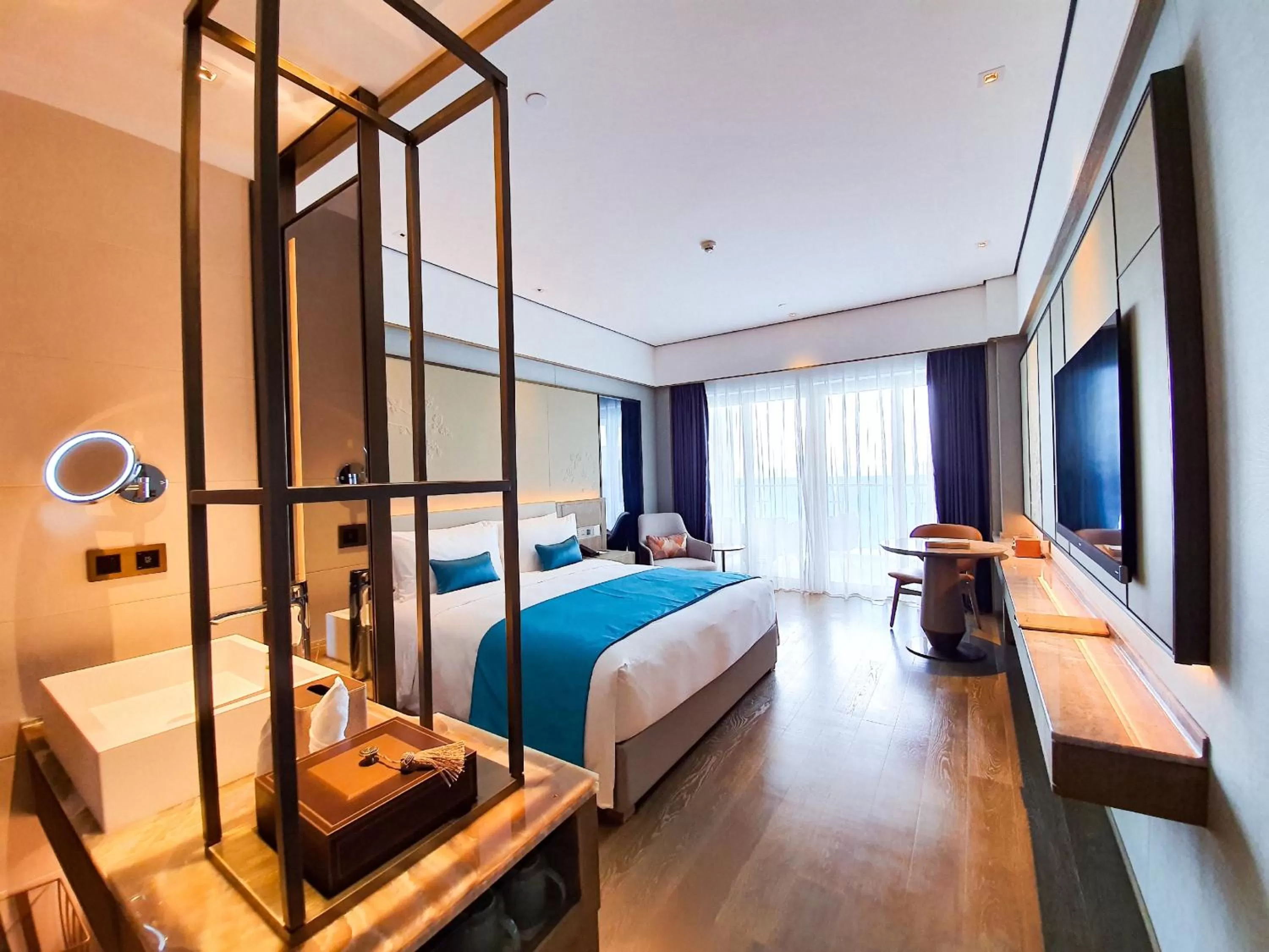 Bedroom in Howard Johnson Plaza by Wyndham Blue Bay Sihanoukville