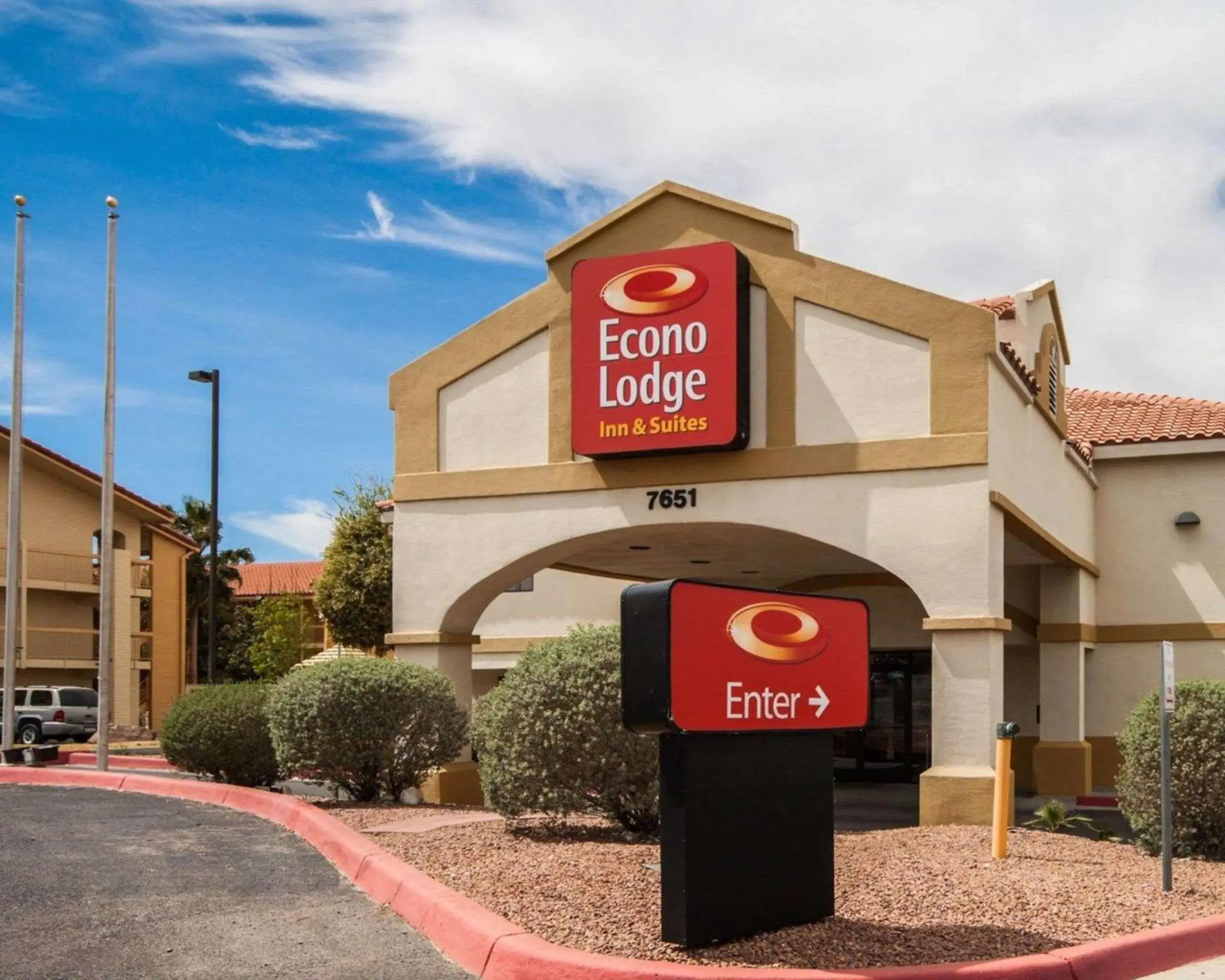 Property building in Econo Lodge Inn & Suites