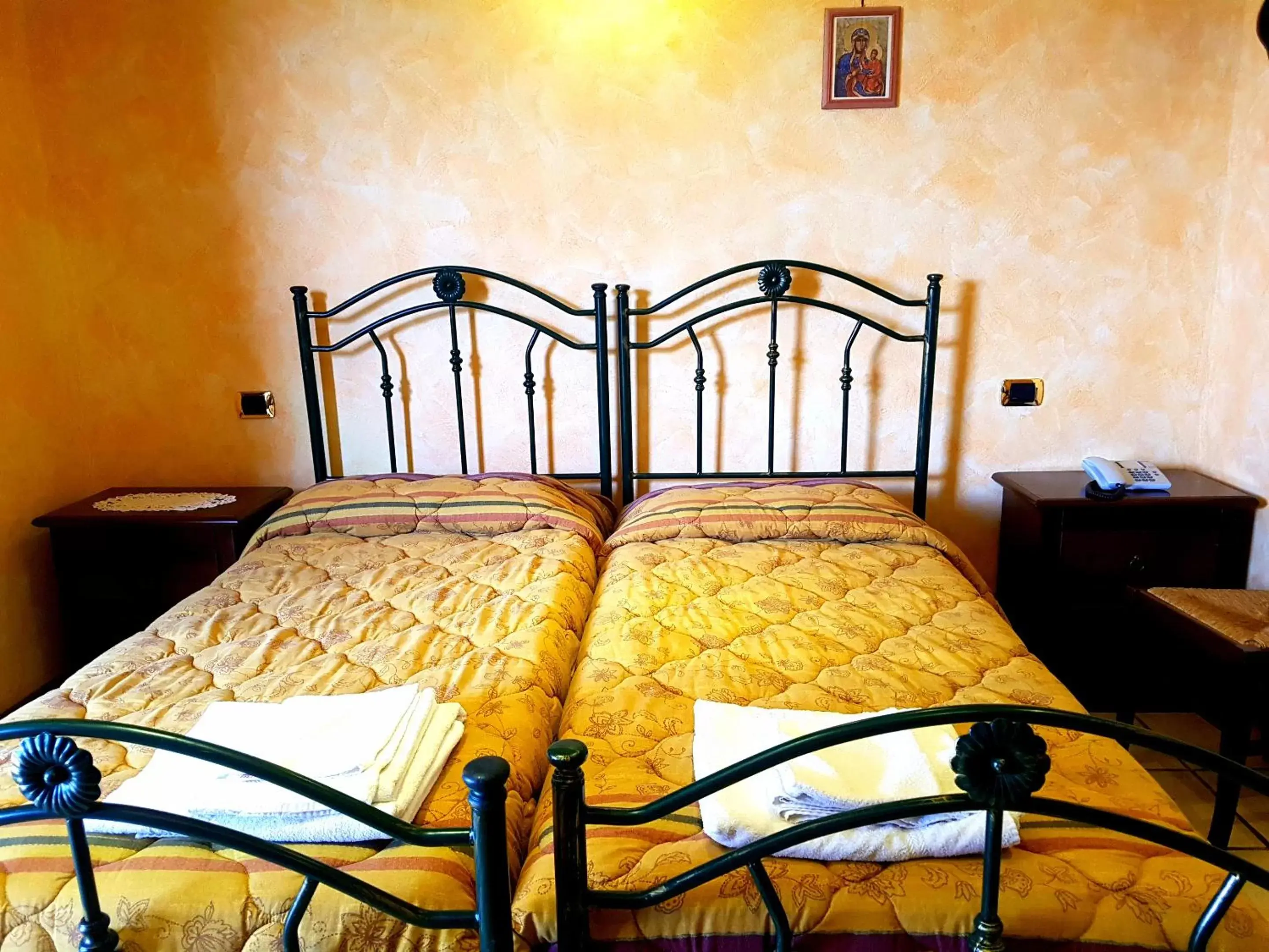 Photo of the whole room, Bed in Hotel Villa Elisabetta