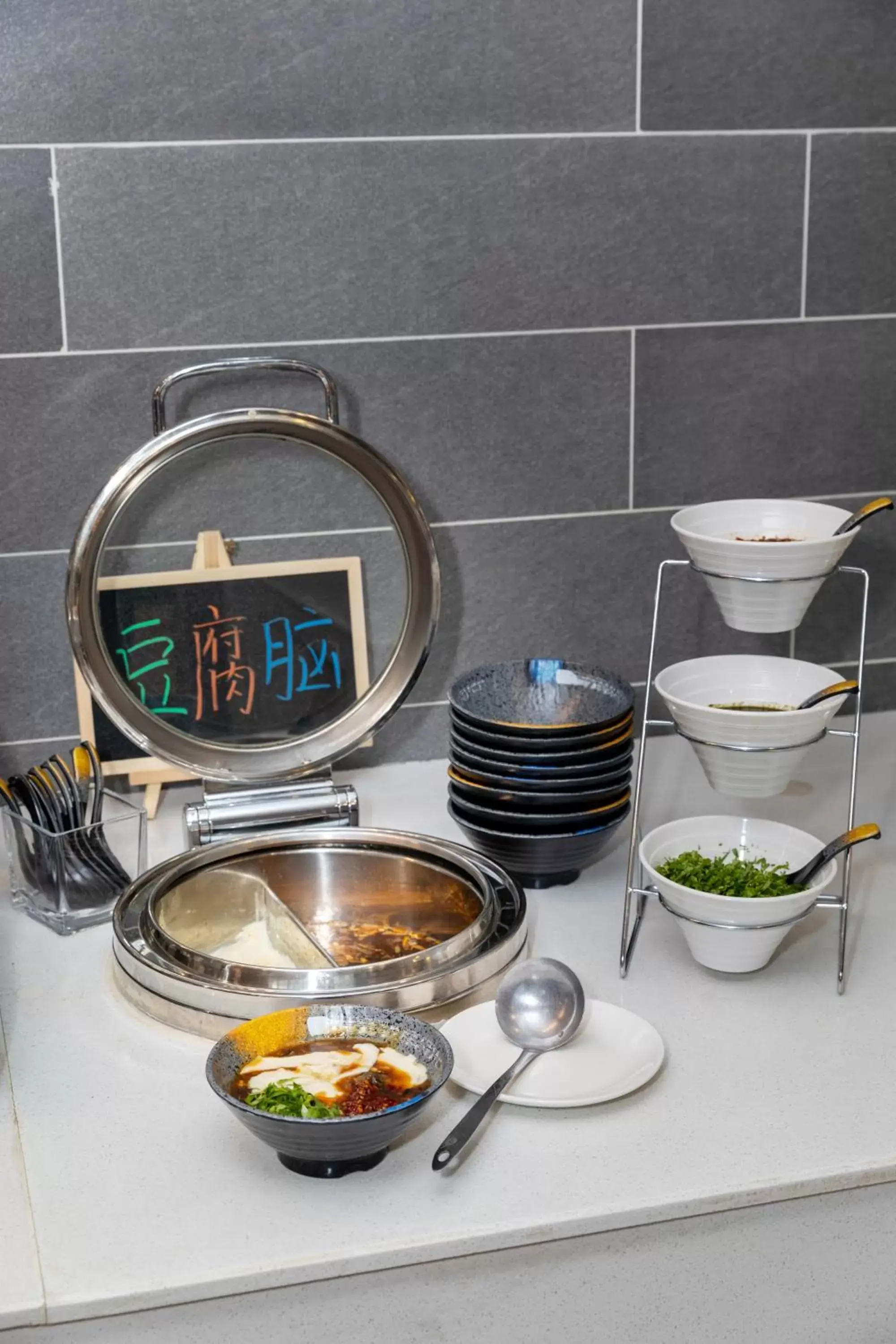 Restaurant/places to eat in Holiday Inn Express Shenyang North Station, an IHG Hotel