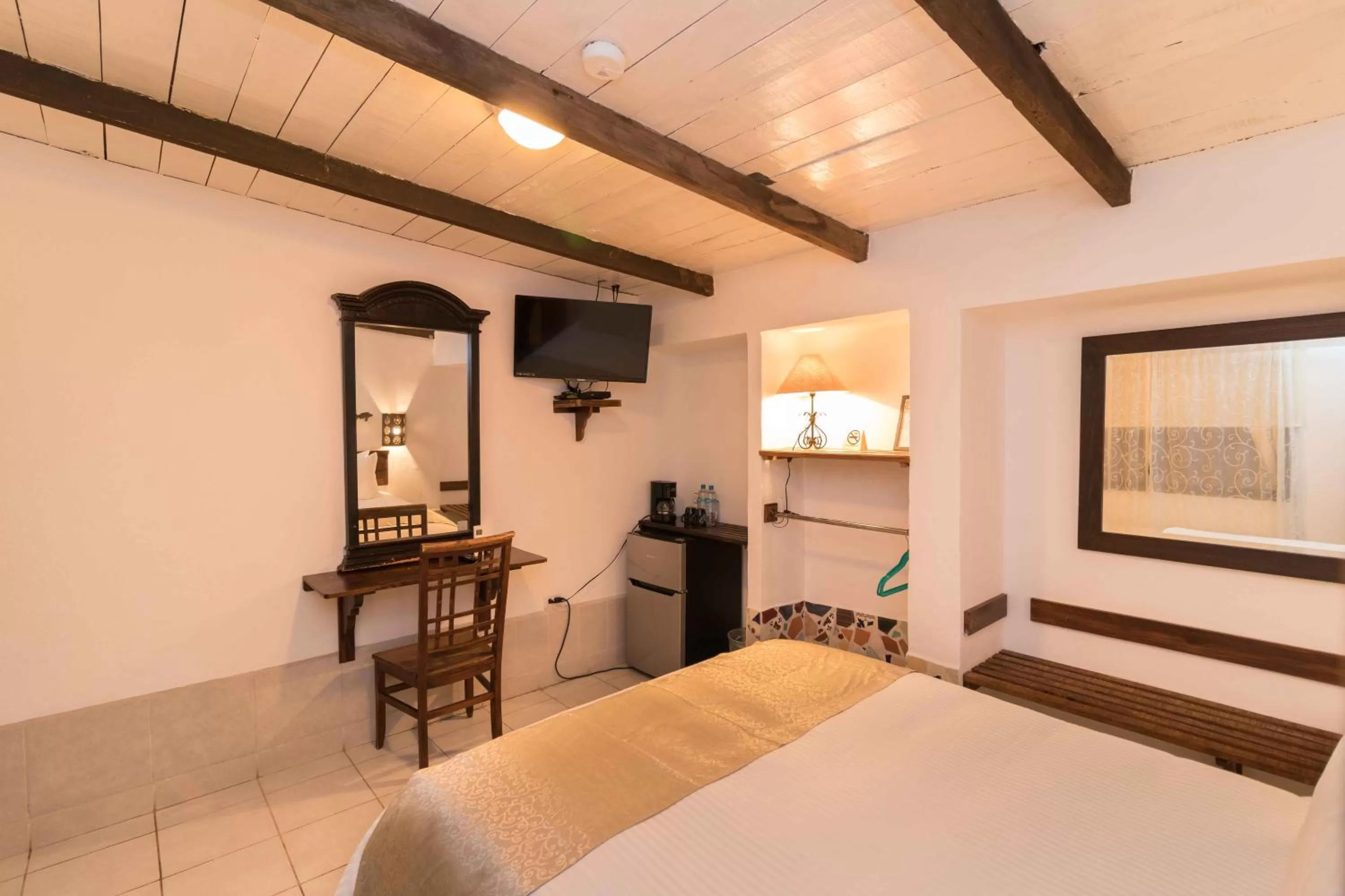 TV/Entertainment Center in Hotel 1697 Loreto