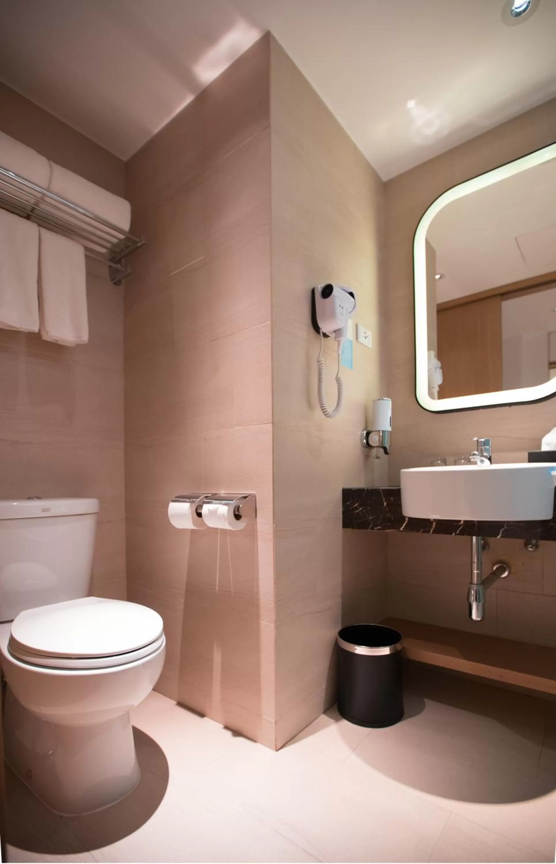 Bathroom in Holiday Inn Express Manila Newport City by IHG