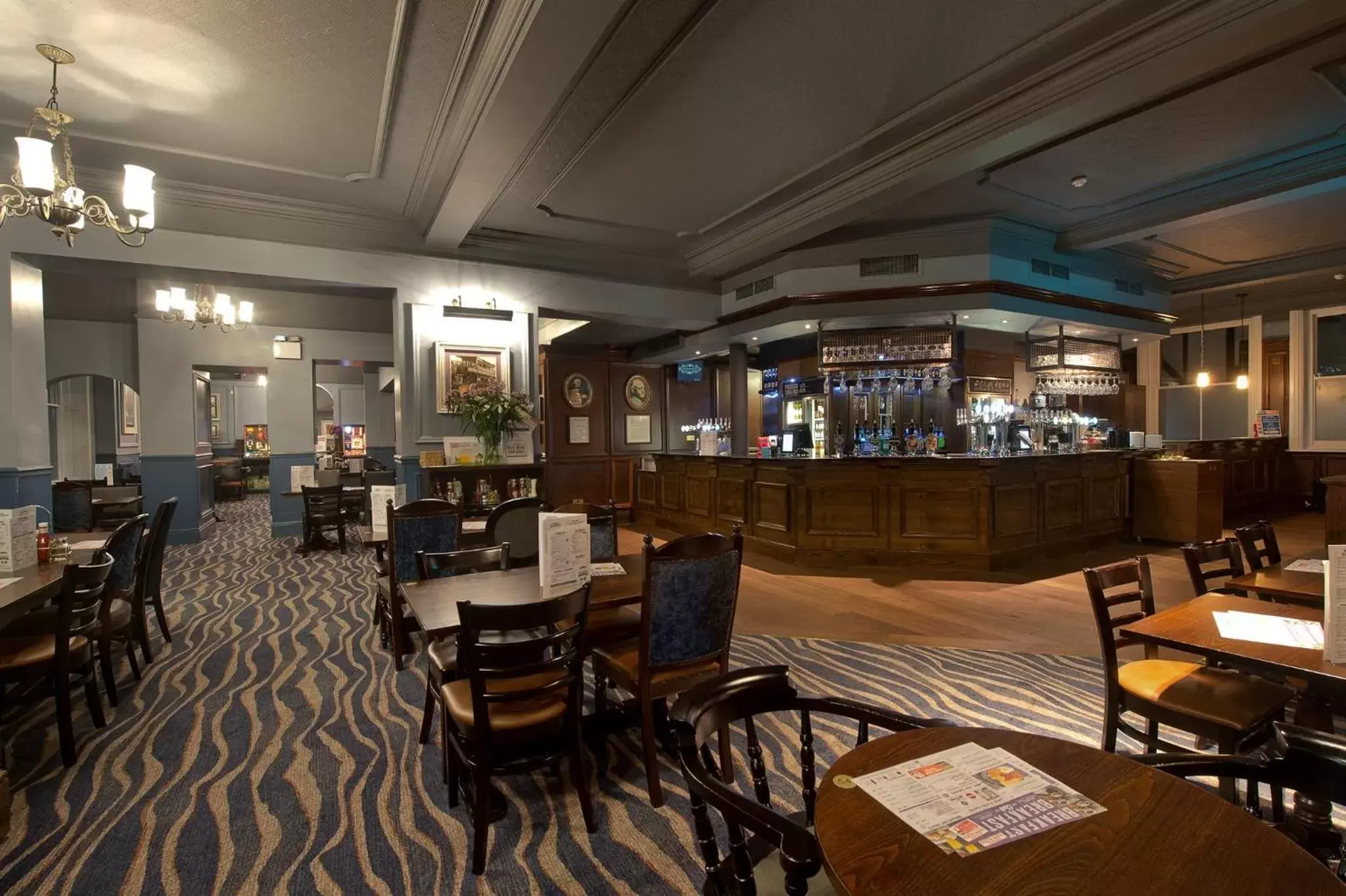 Restaurant/places to eat, Lounge/Bar in The Yarborough Hotel Wetherspoon