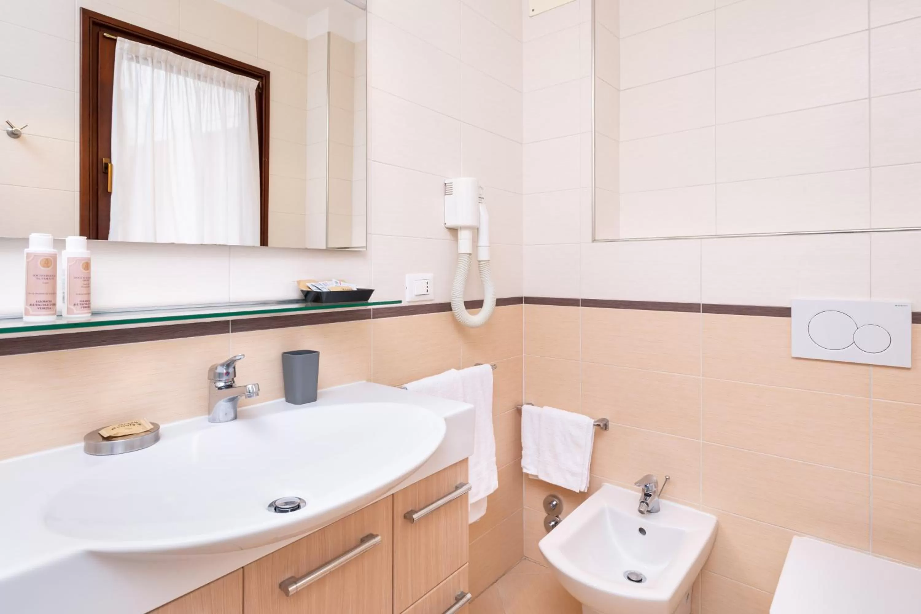 Bathroom in Residence Ca' Foscolo