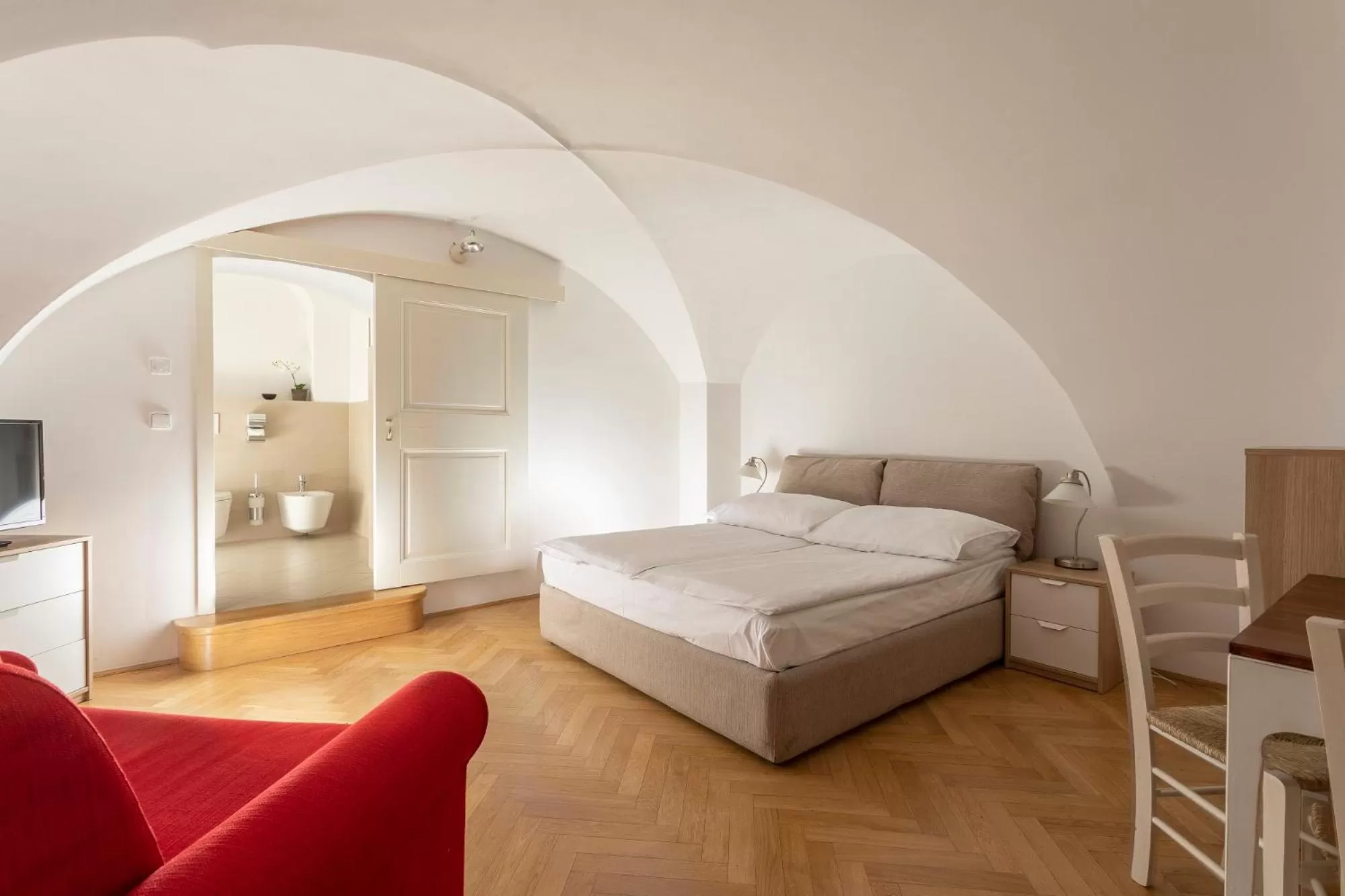 Bathroom, Bed in Three Golden Crowns Apartments