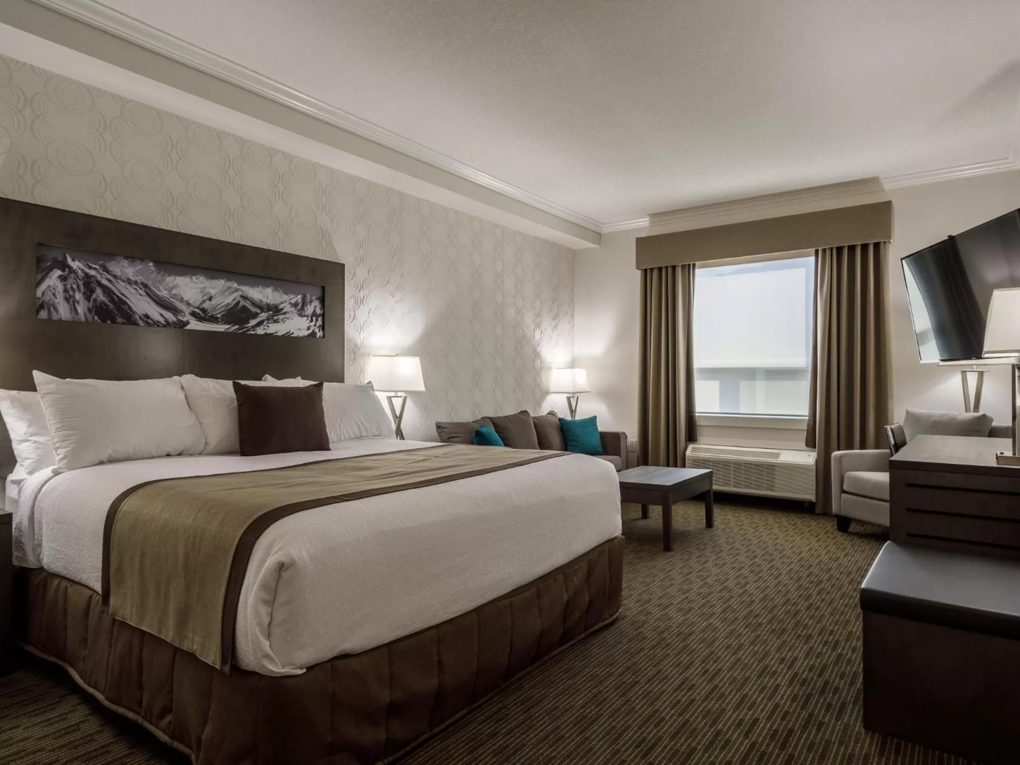 Bed in Ramada by Wyndham Revelstoke