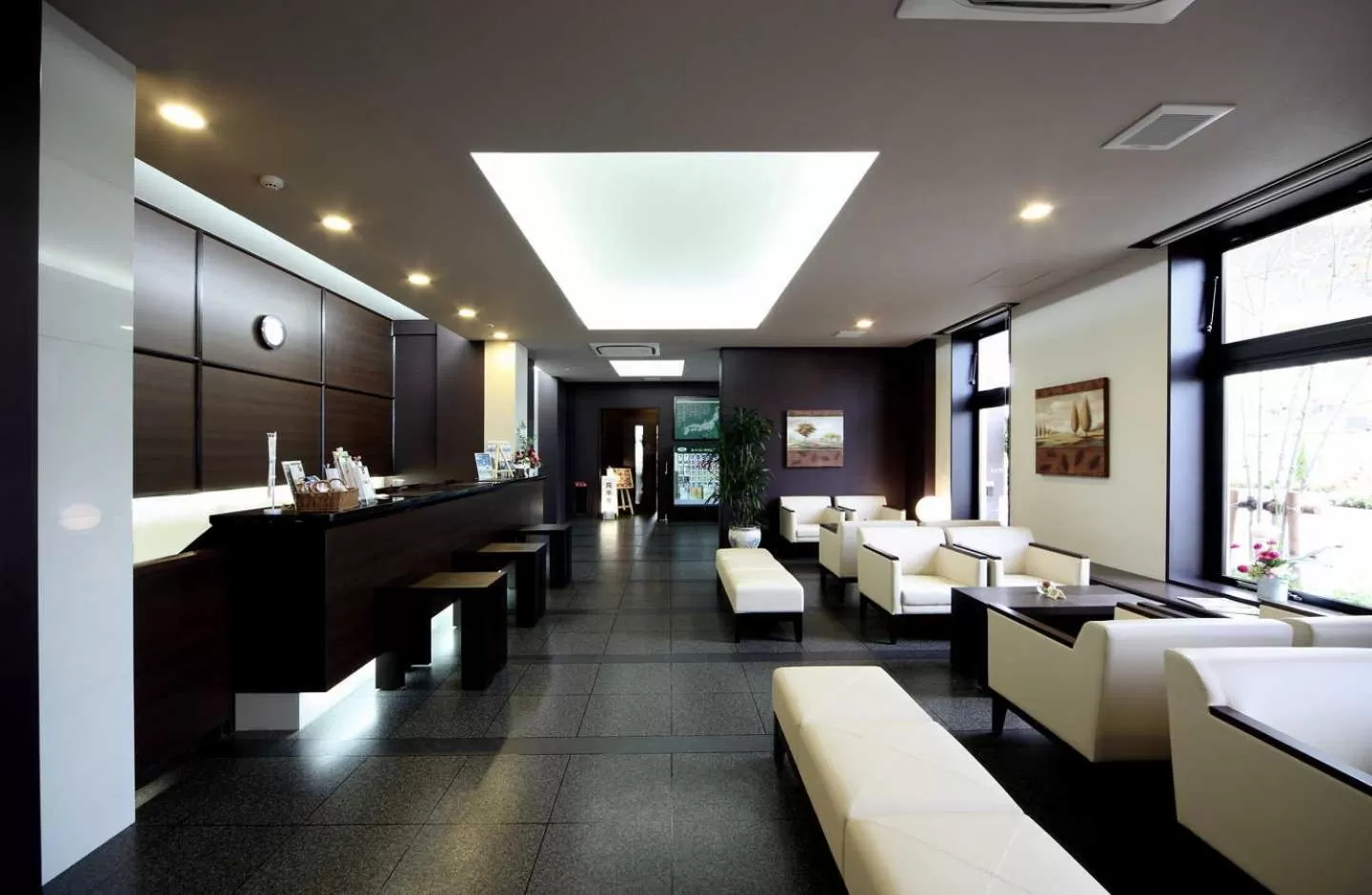 Lobby or reception in Hotel Route-Inn Niigata Nishi Inter