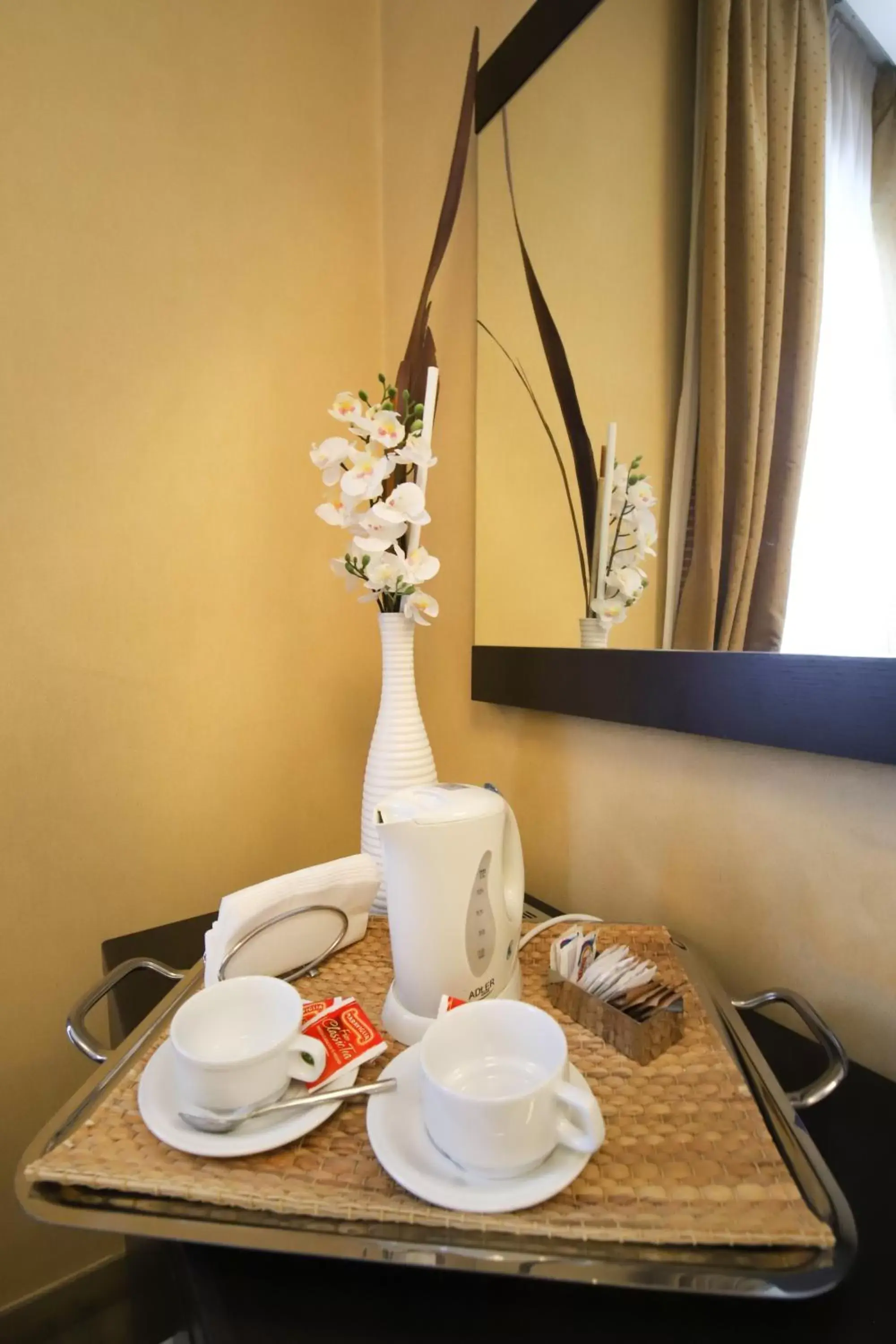 Coffee/tea facilities in Hotel Latinum