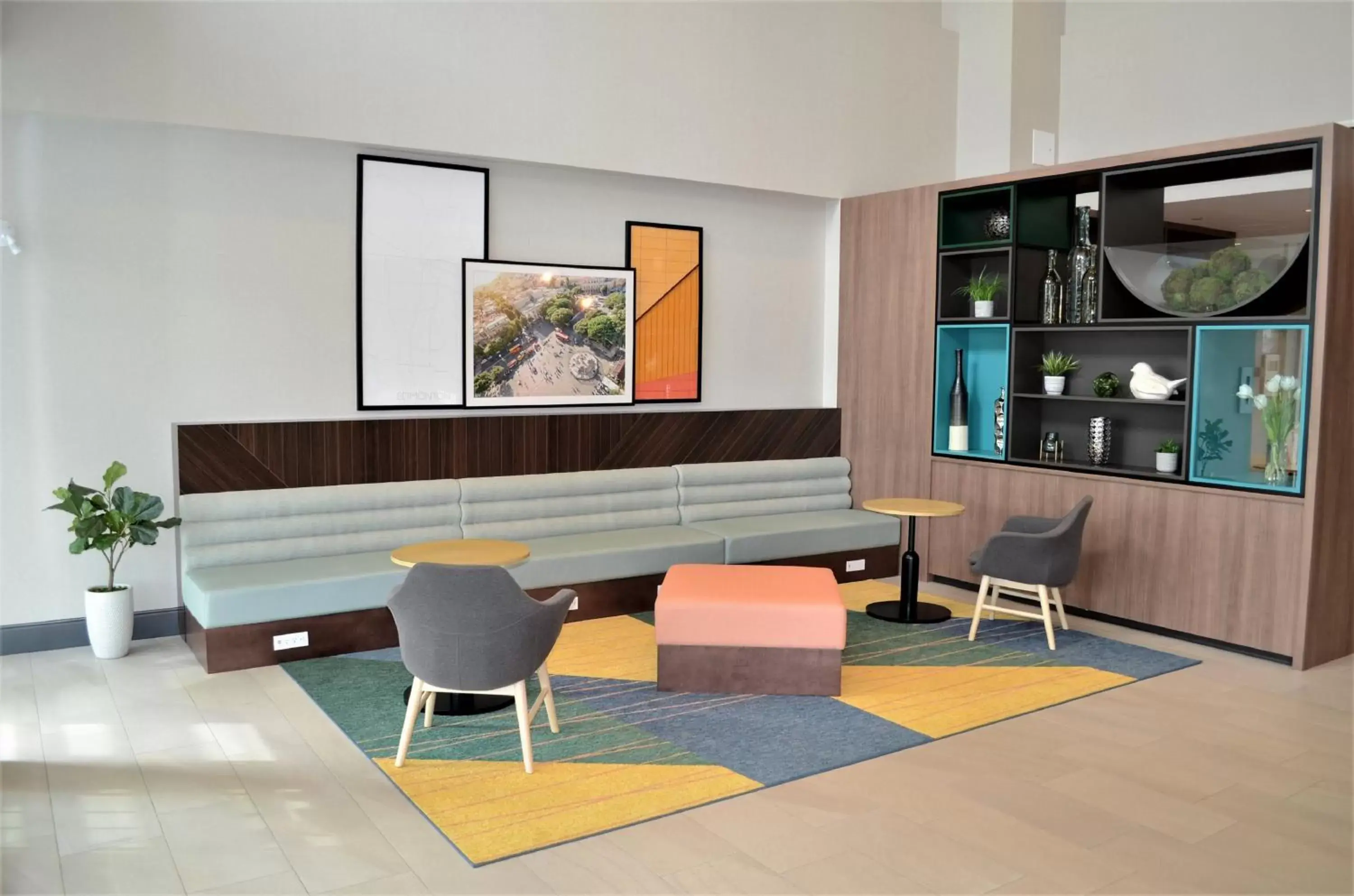 Property building in Holiday Inn Edmonton South - Evario Events by IHG Property building in Holiday Inn Edmonton South - Evario Events by IHG